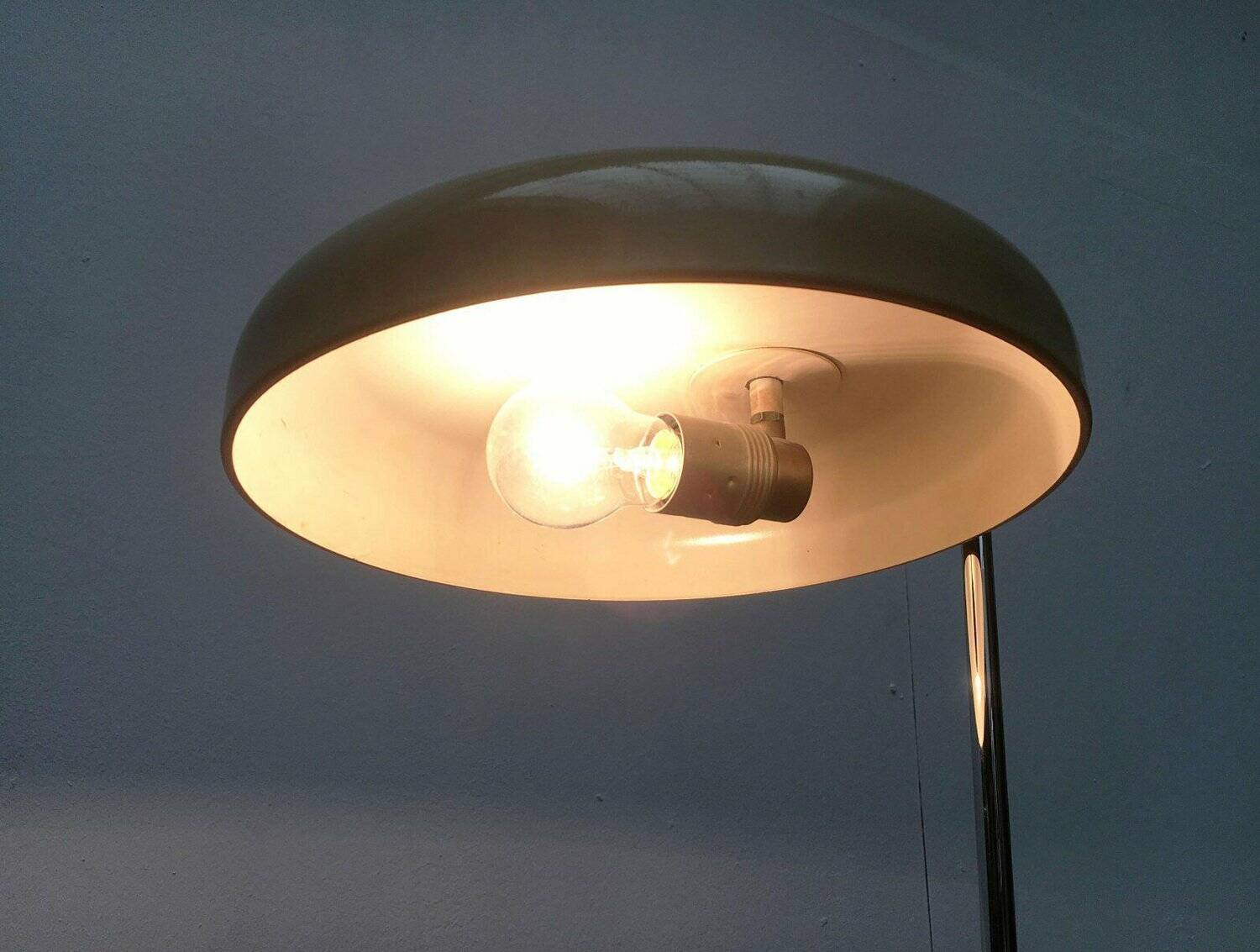 Minimalist German table lamp from the mid-century space age by Hustadt Leuchten, 1960s.