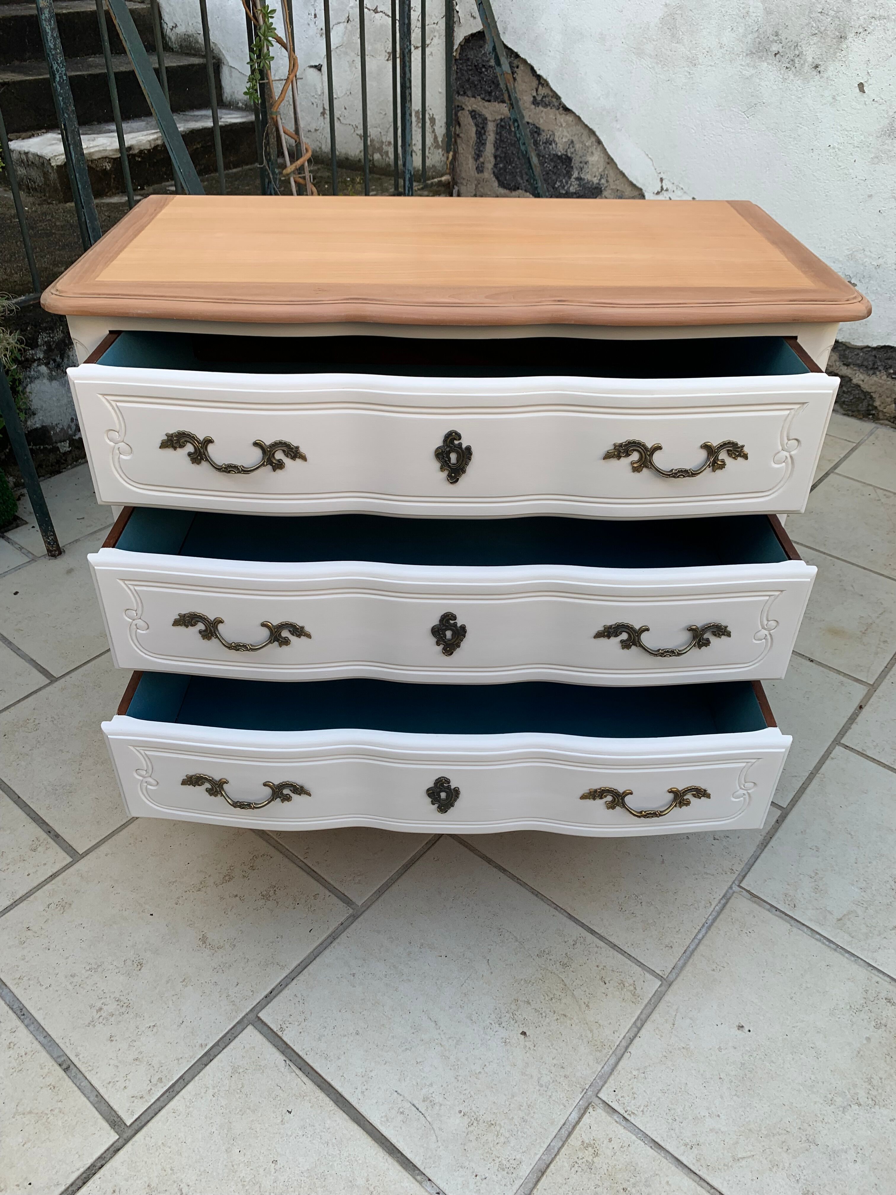 Louis XV chest of drawers