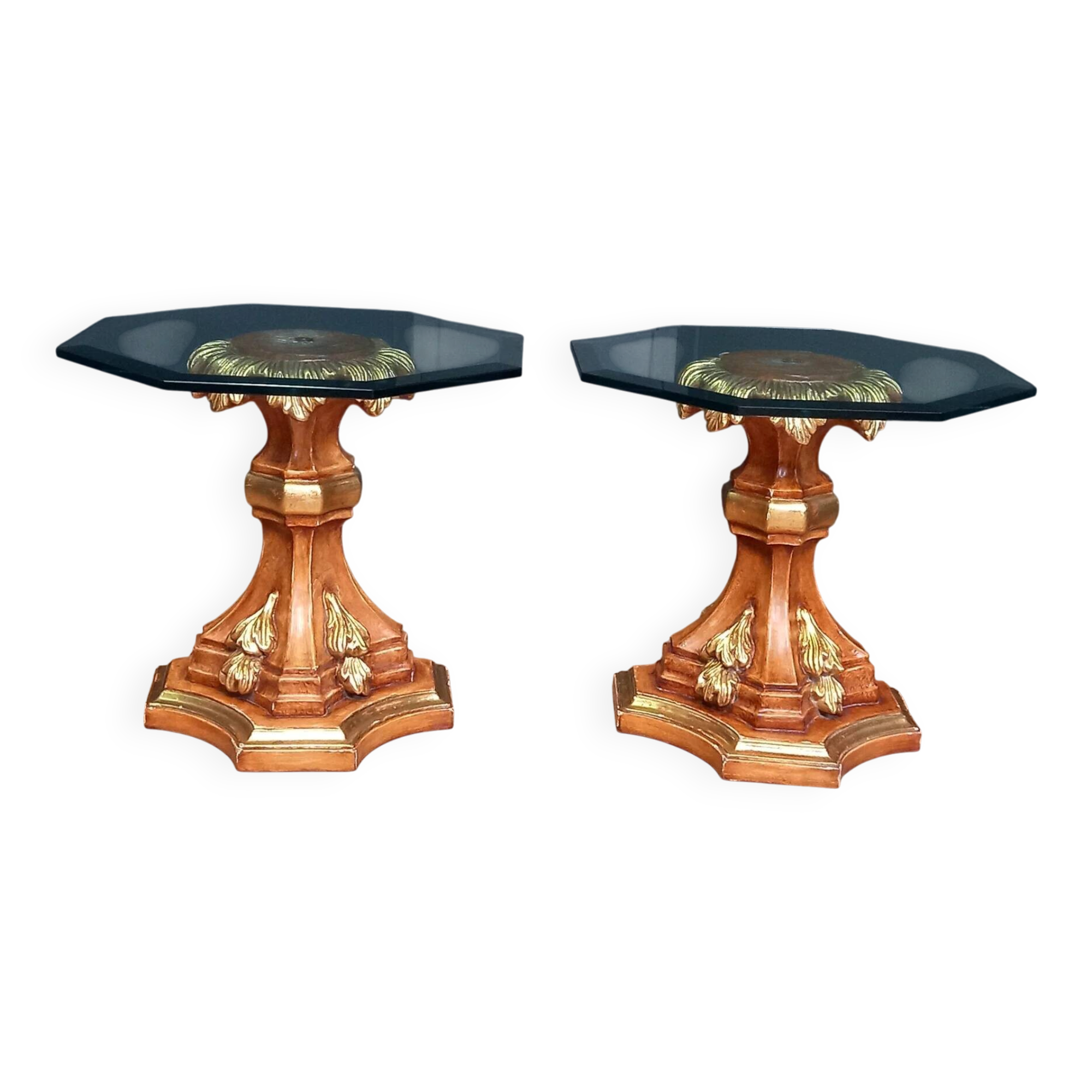 Table d'appoint de style Régence Par pièce
