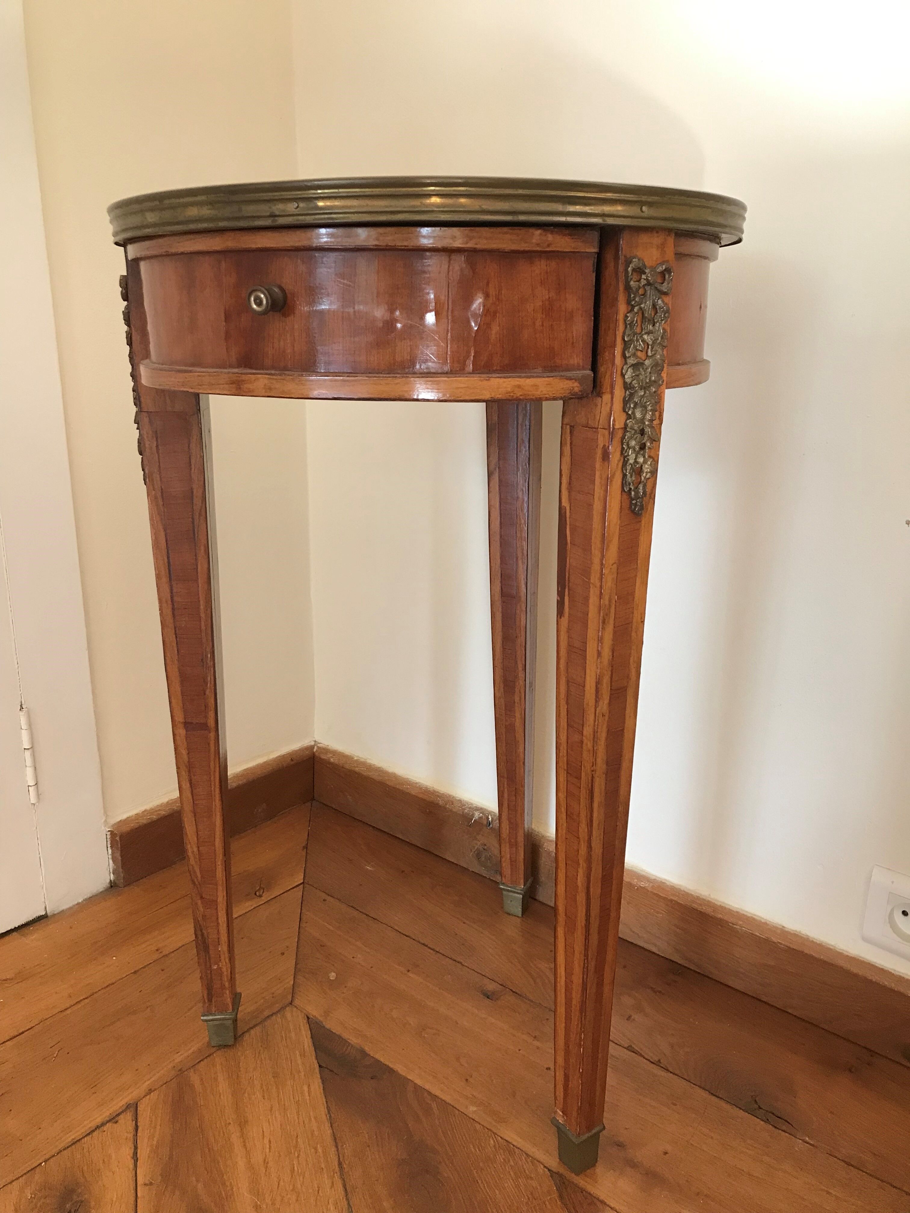 pedestal table Louis XVI