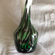 Vase vert et boanc en opaline de Florence annee 70