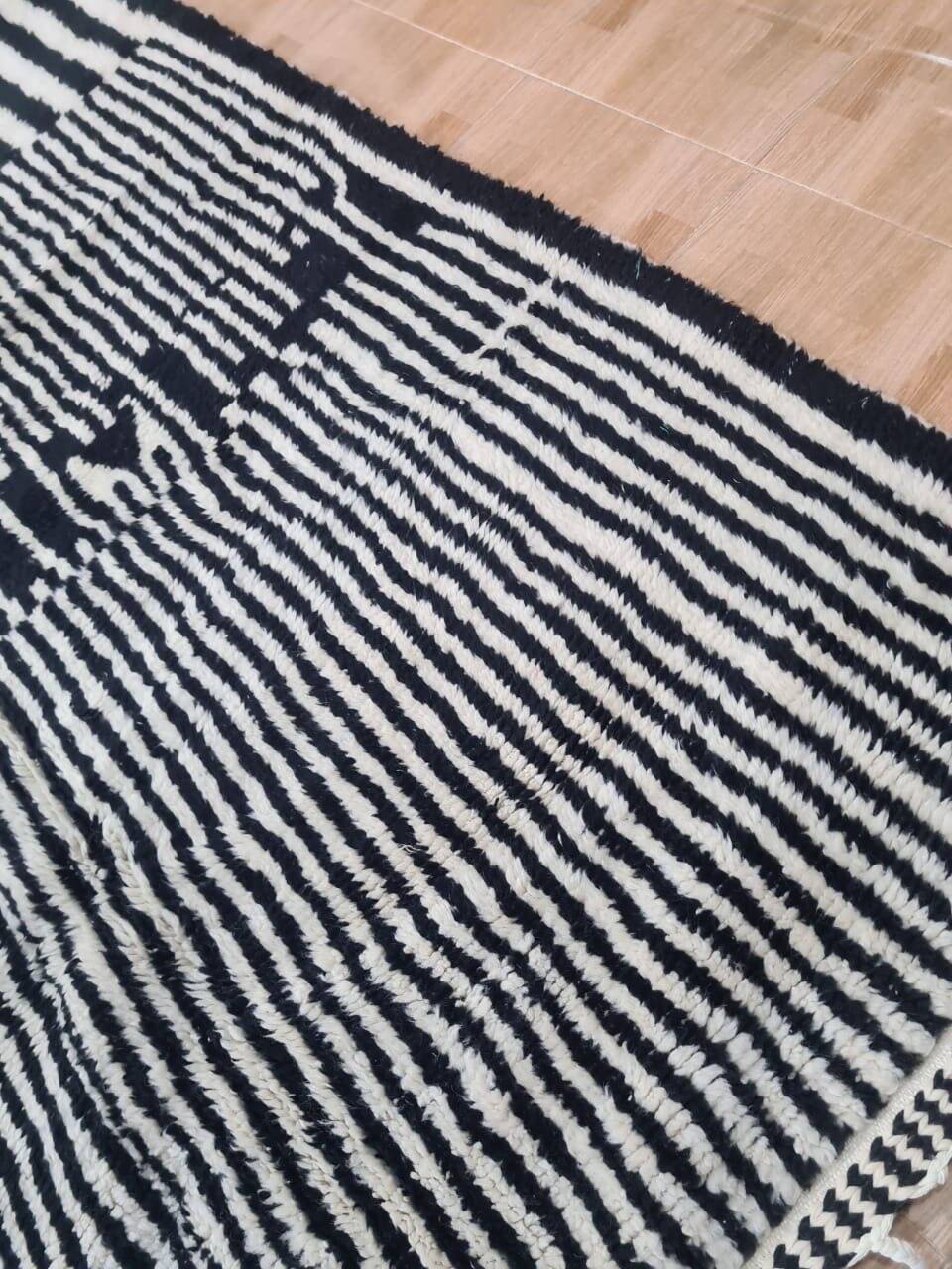 Handmade Berber wool rug 300X200 cm