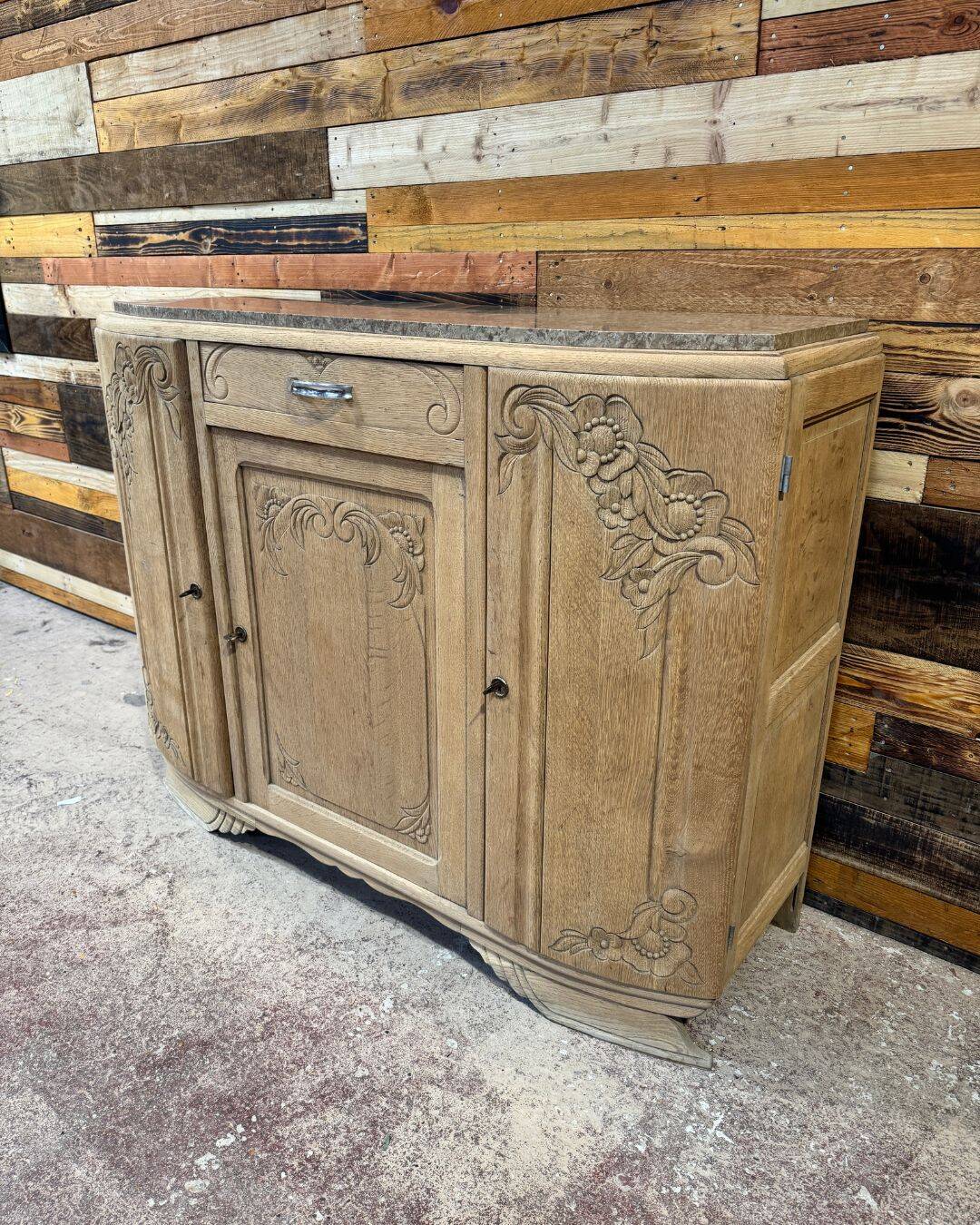 Art Deco buffet in sandblasted solid oak