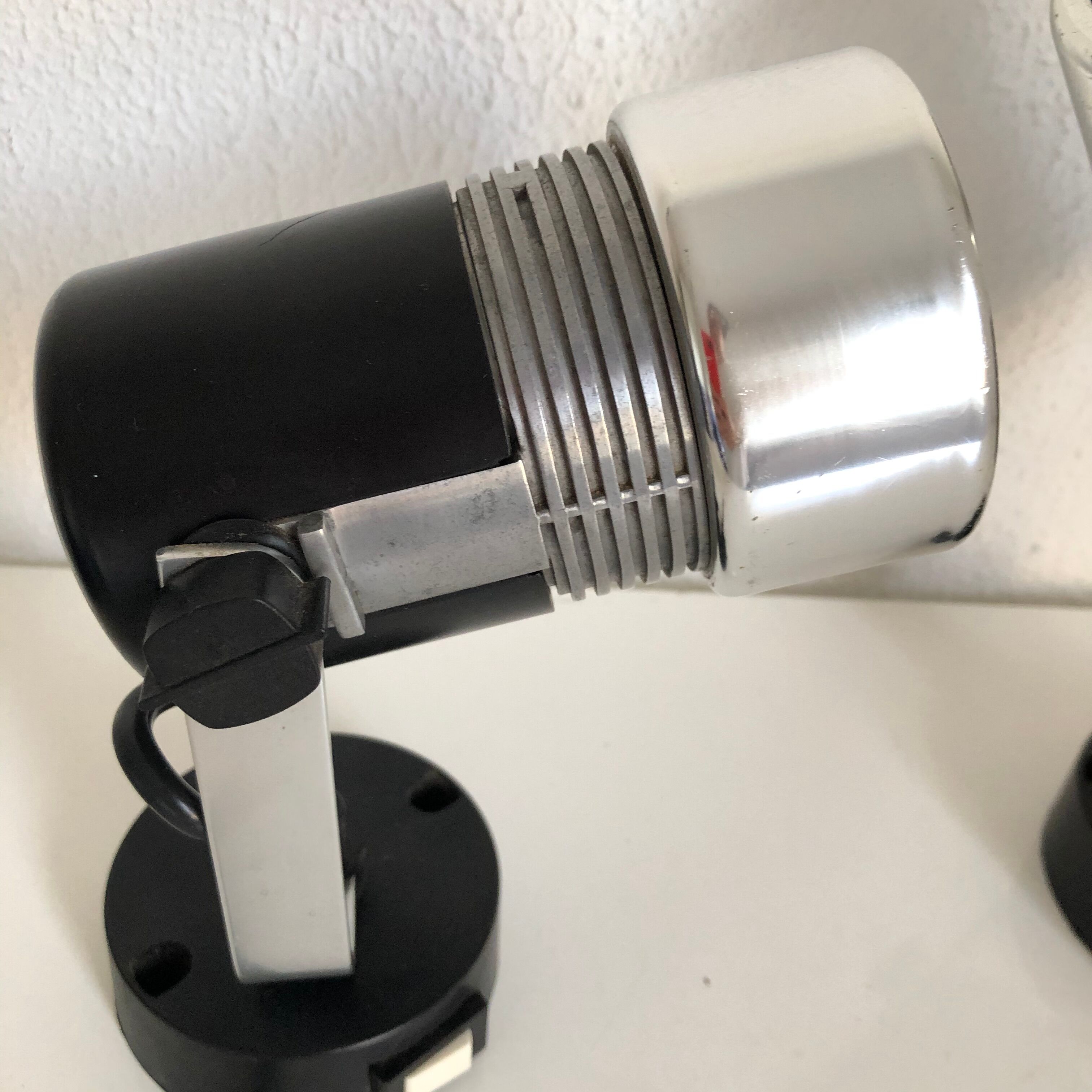 Pair of Italian iguzzini vintage 1970