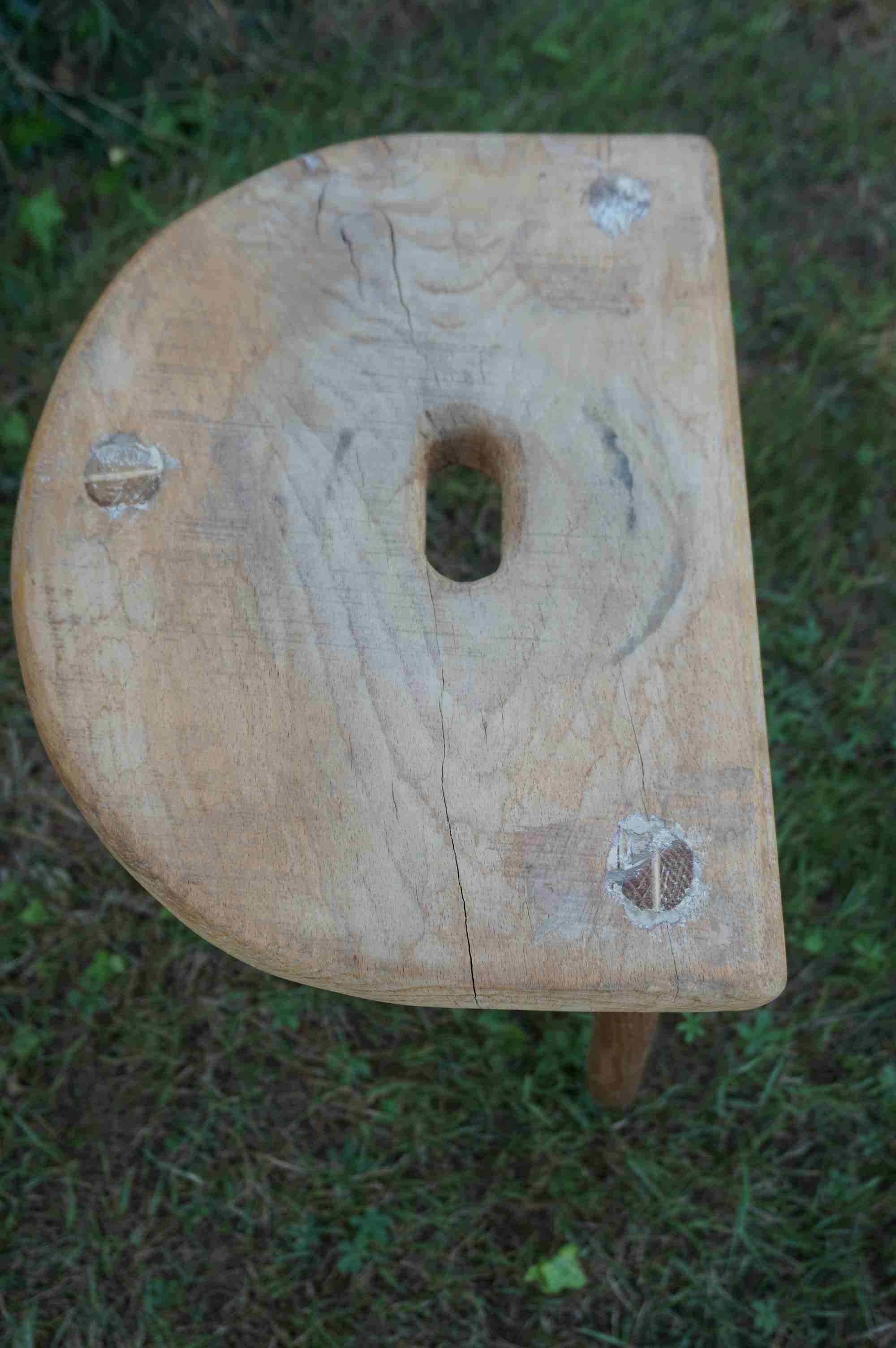 tripod milking stool
