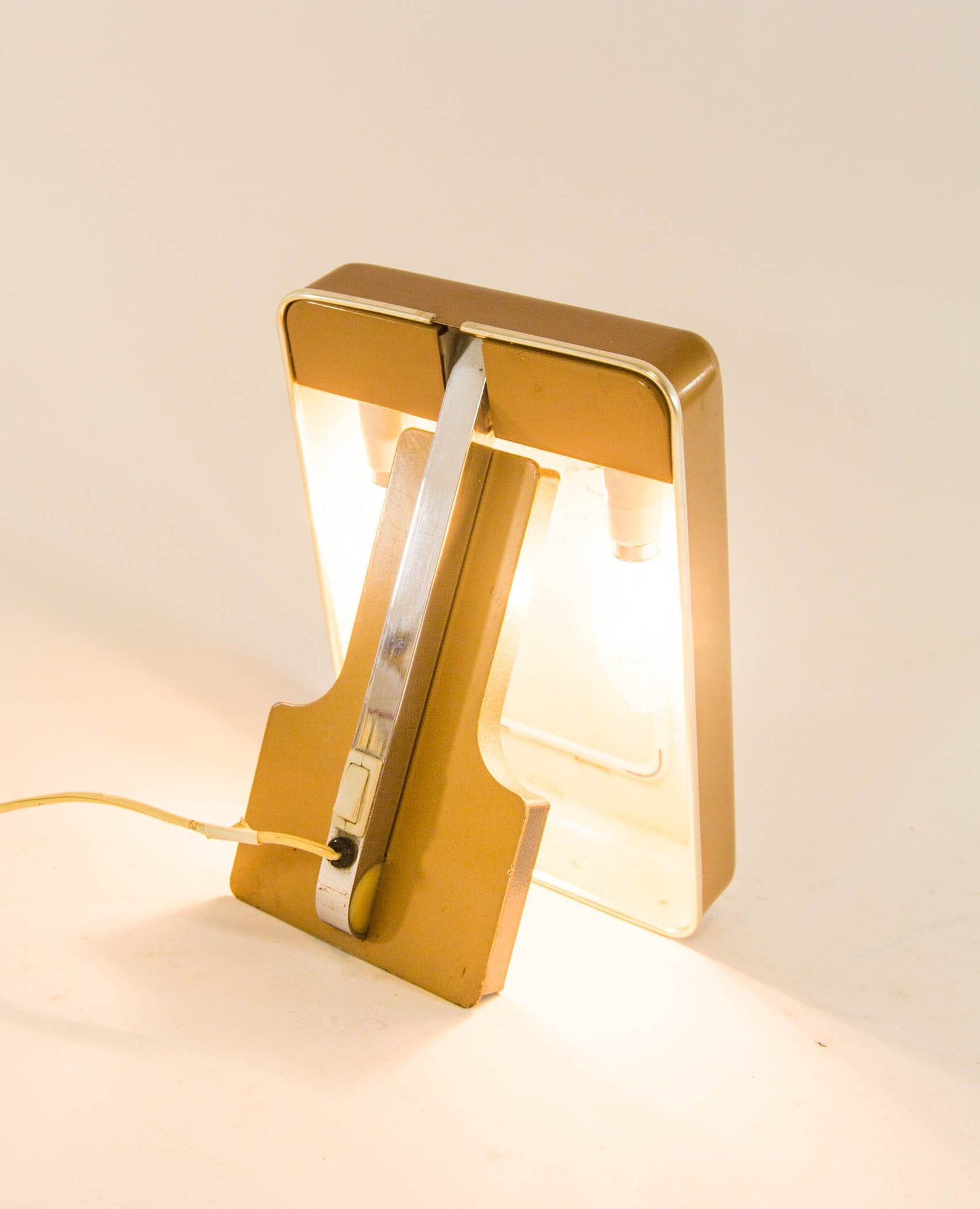 Folding desk lamp