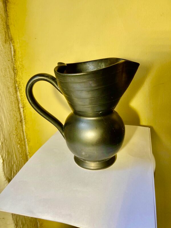 Pichet en céramique noir anthracite