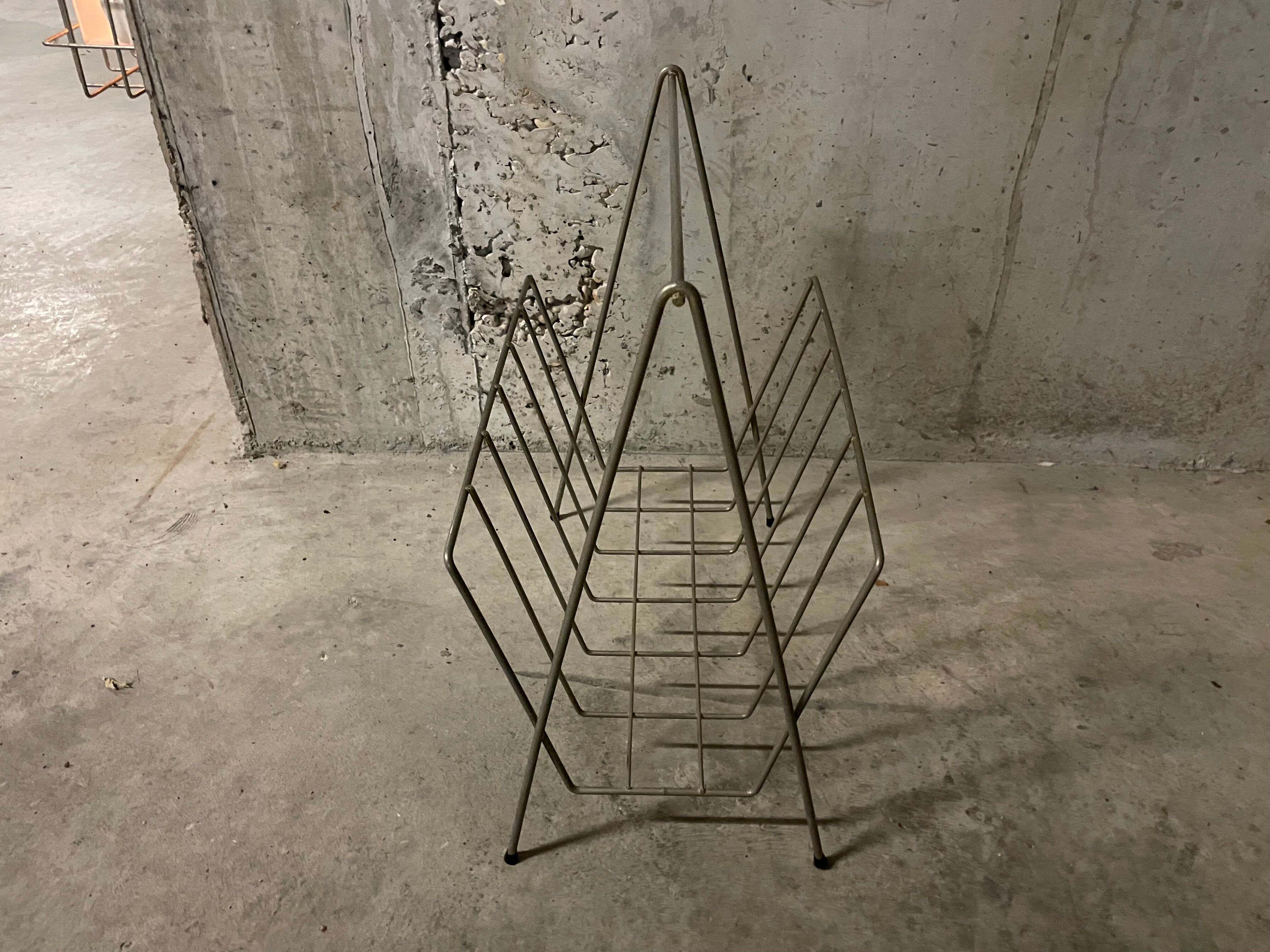 Magazine rack from the 1950s