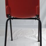Chaise coque d'école maternelle seventies