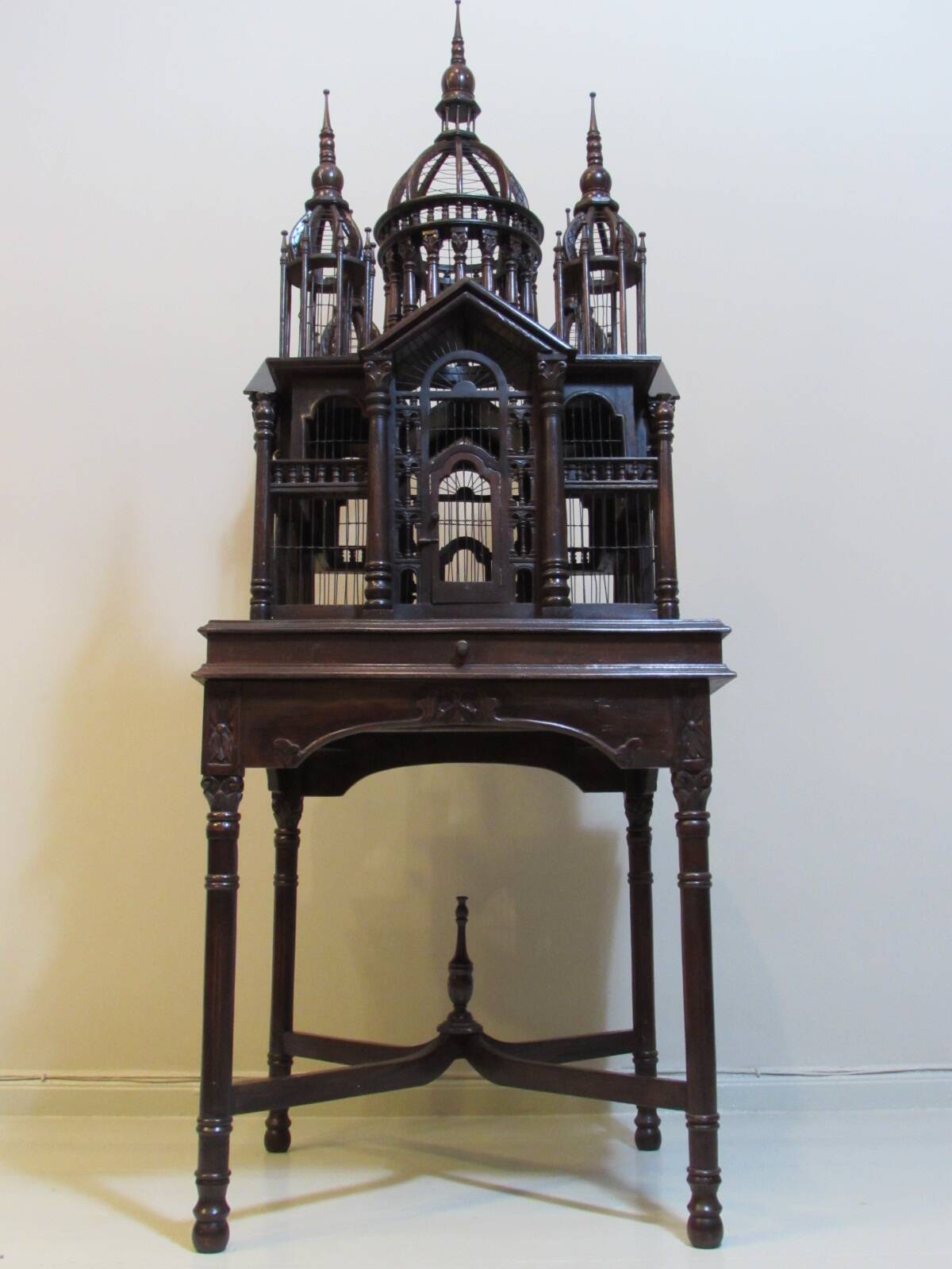 Cage à oiseaux par Maitland Smith