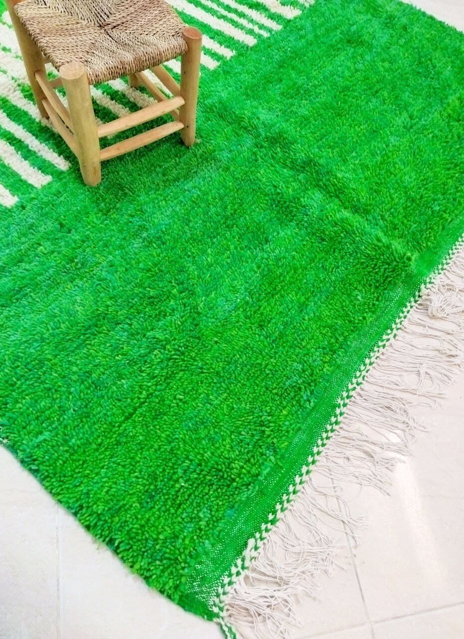 Pure wool carpet Berber style green 282 X 187 CM
