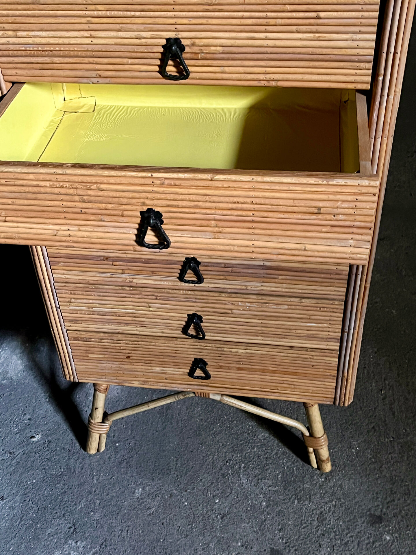 Commode en rotin, années 60