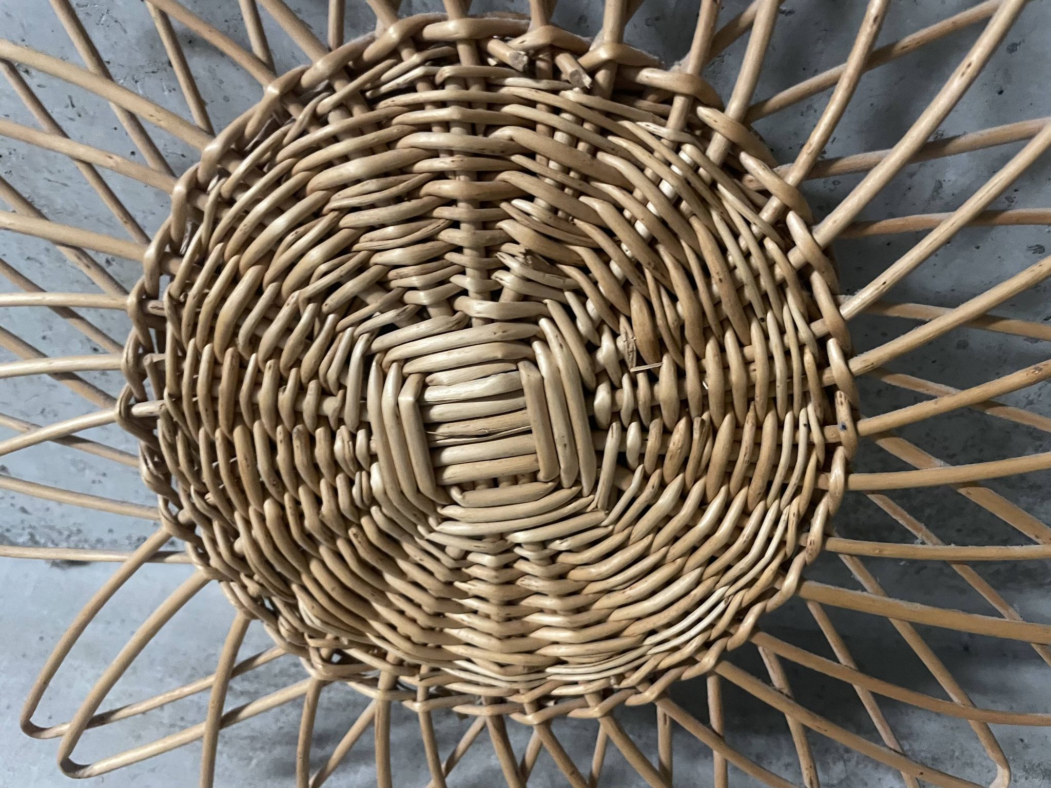 Wicker sun mirror