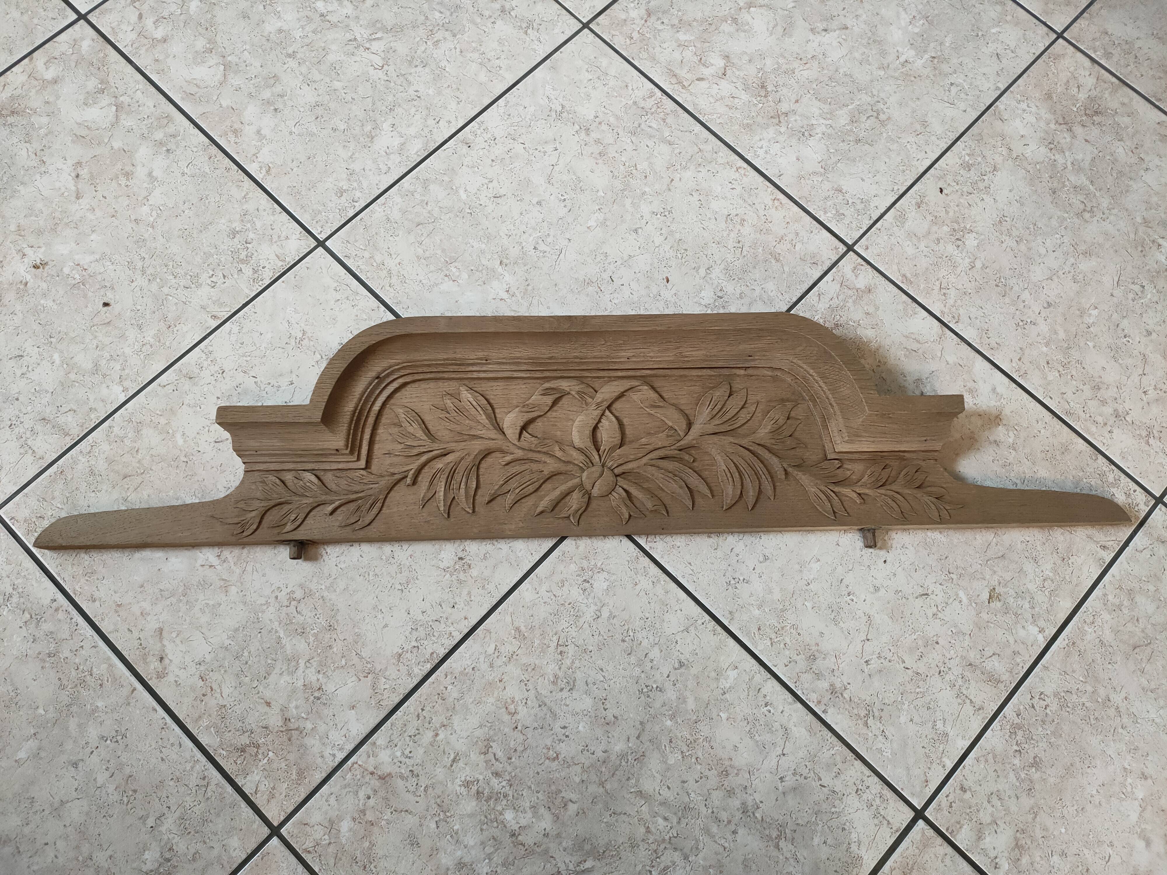 Old oak pediment