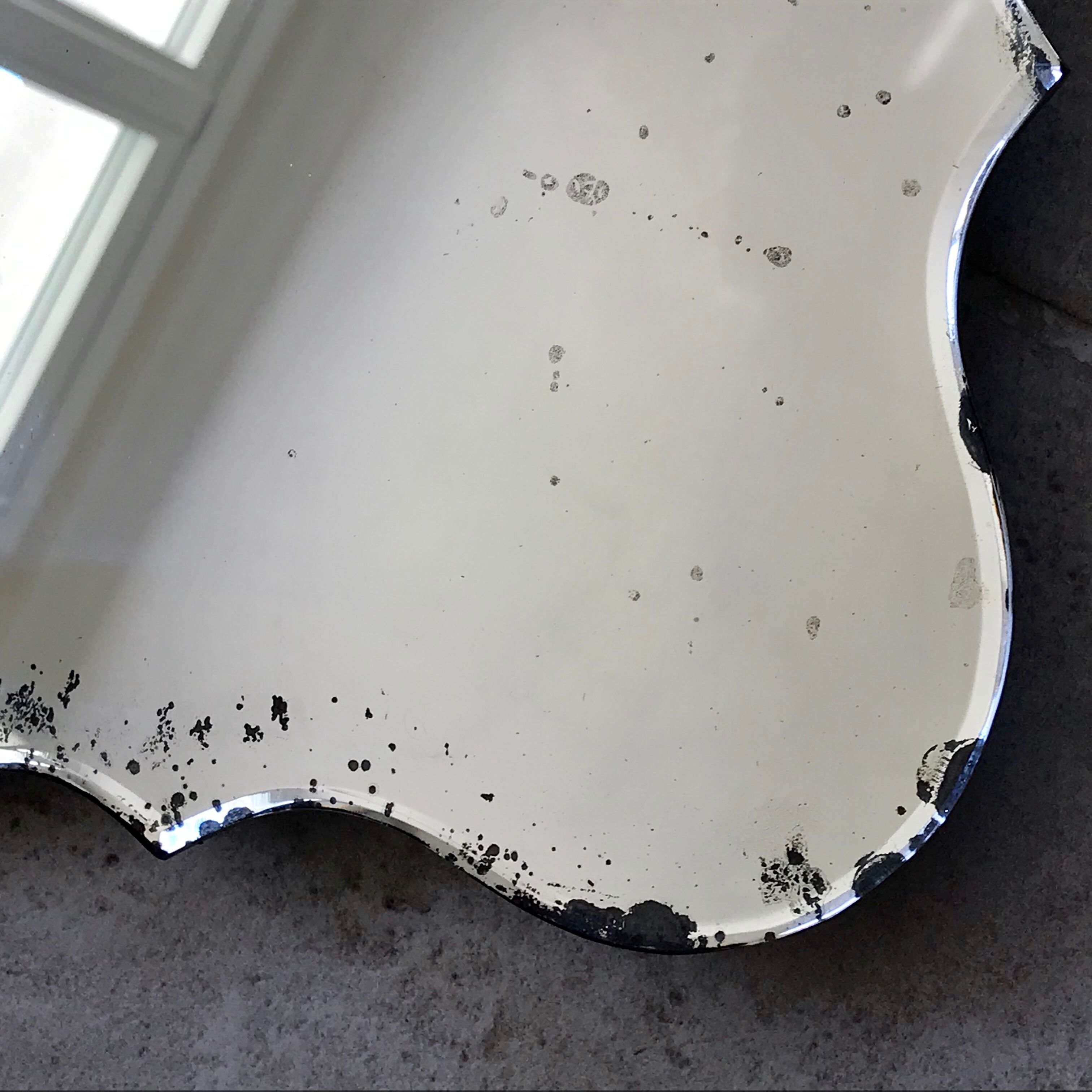 72x47 free-form mirror