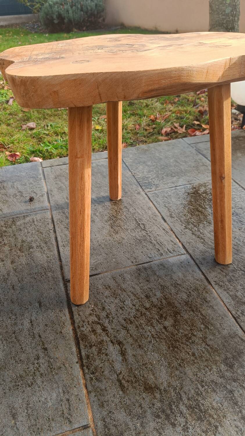 Table d'appoint bois brut style brutaliste organique