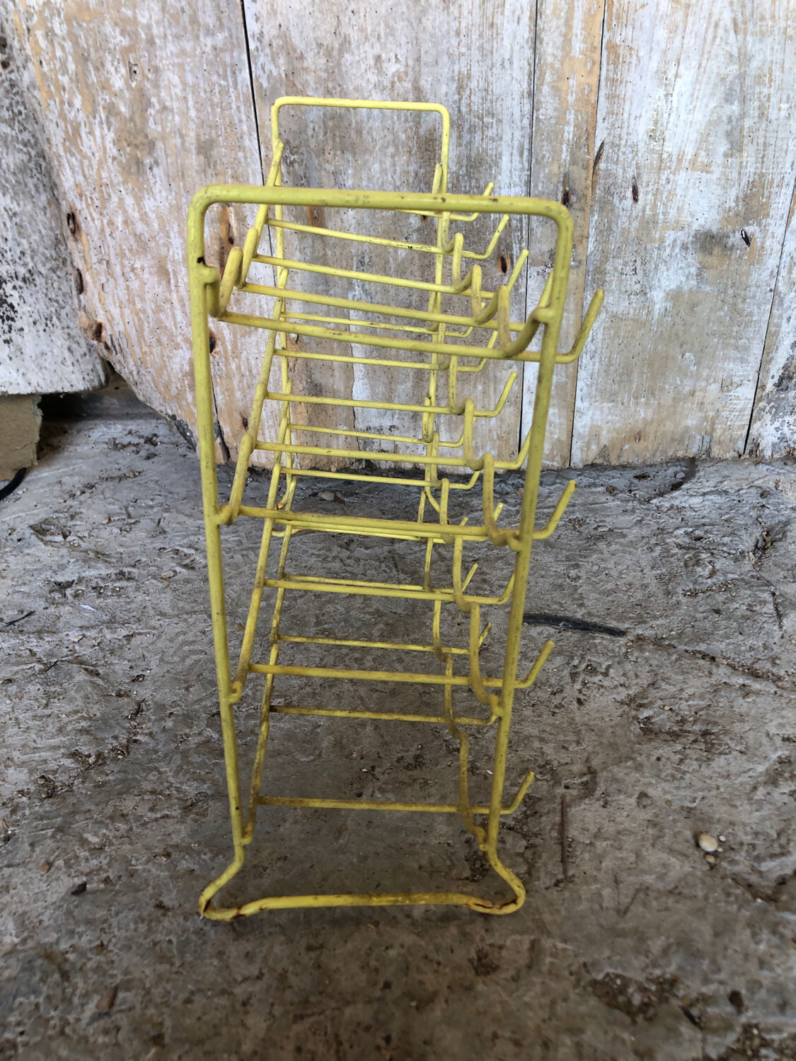 Old bottle holder holder yellow metal