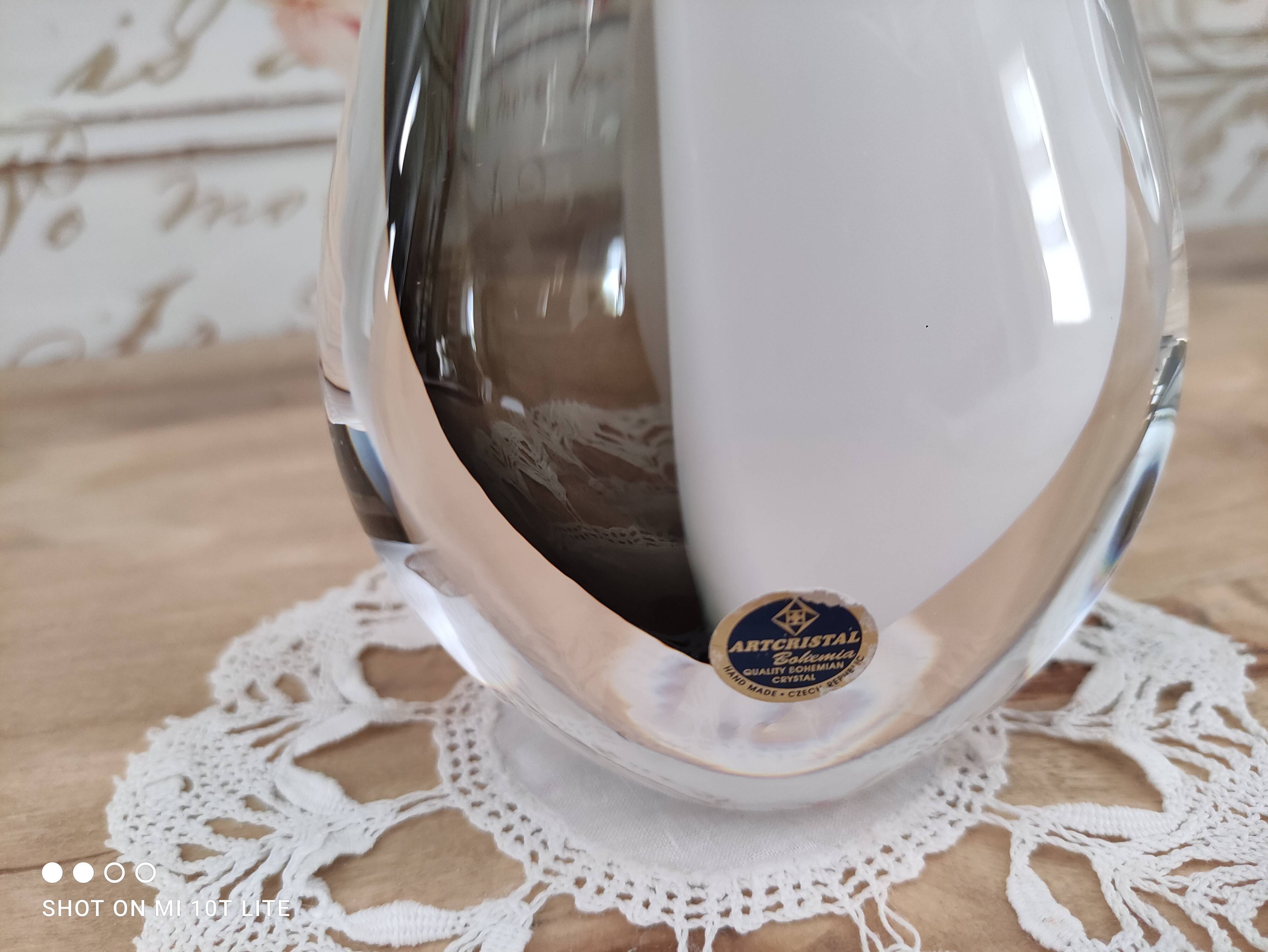 White and black bohemian crystal vase Artcristal