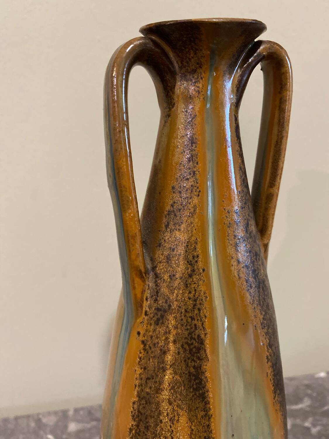 Enameled stoneware carafe