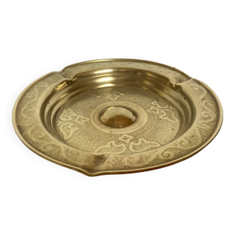Empty baroque brass ashtray pocket