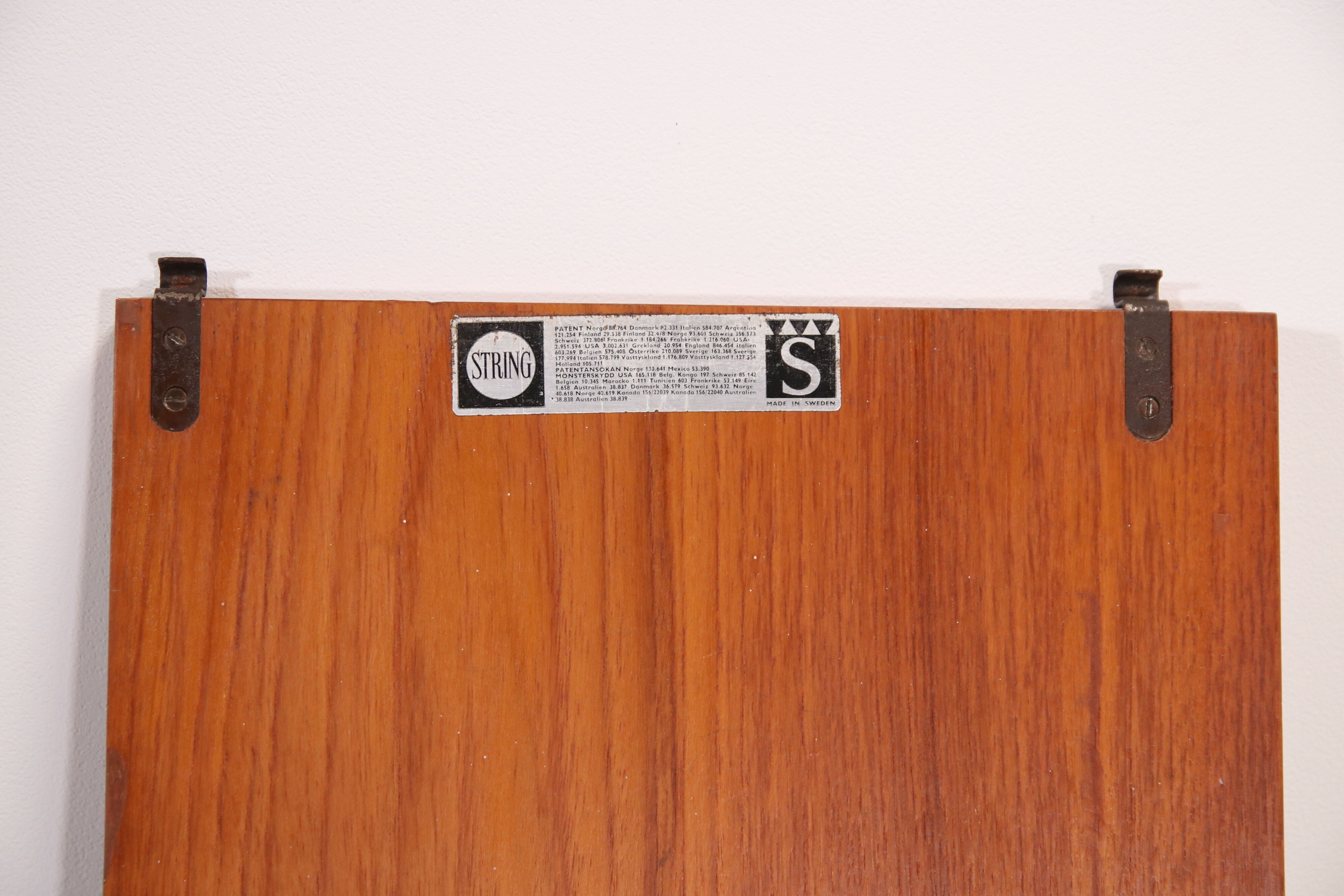 Nisse Strinning pine wood wall system