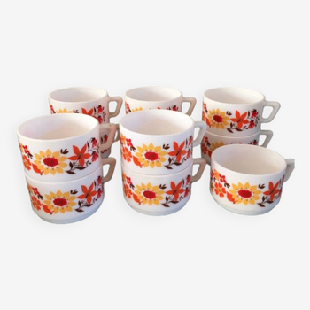 Set of 11 coffee cups arcopal vintage