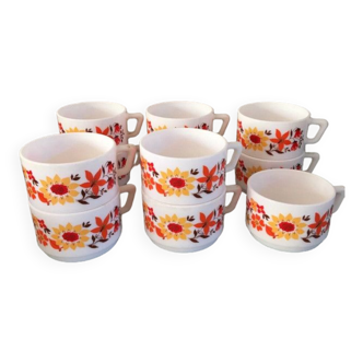 Set of 11 coffee cups arcopal vintage