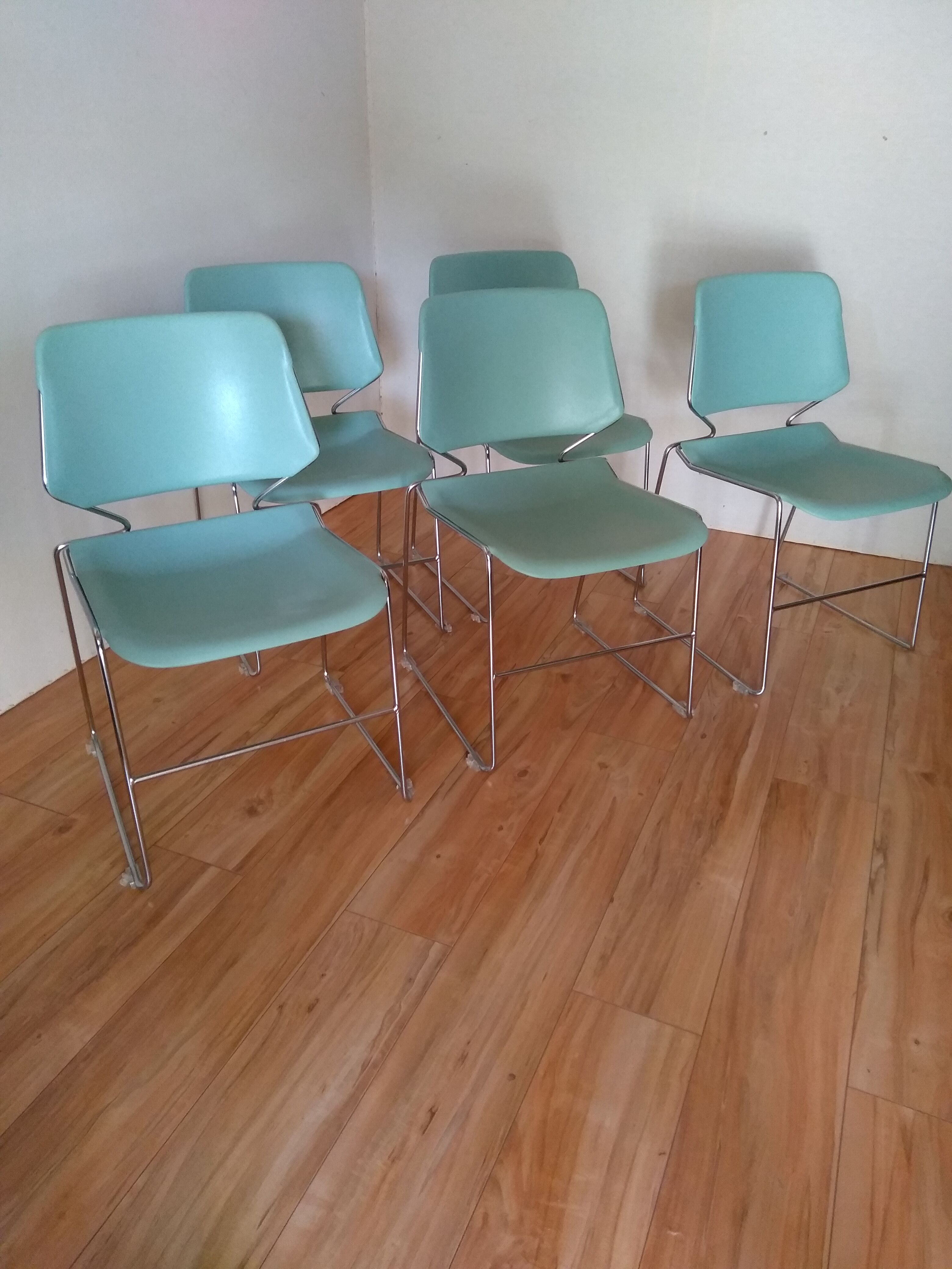 Chairs Eurosit sled design Matrix Krueger 1980