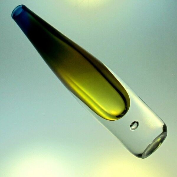 Vicke Lindstrand Kosta vase