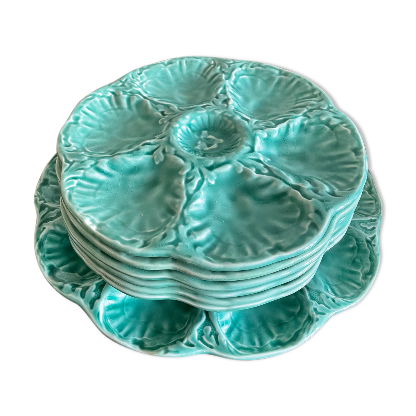 Flat oyster service and 6 splash plates of Gien green celadon
