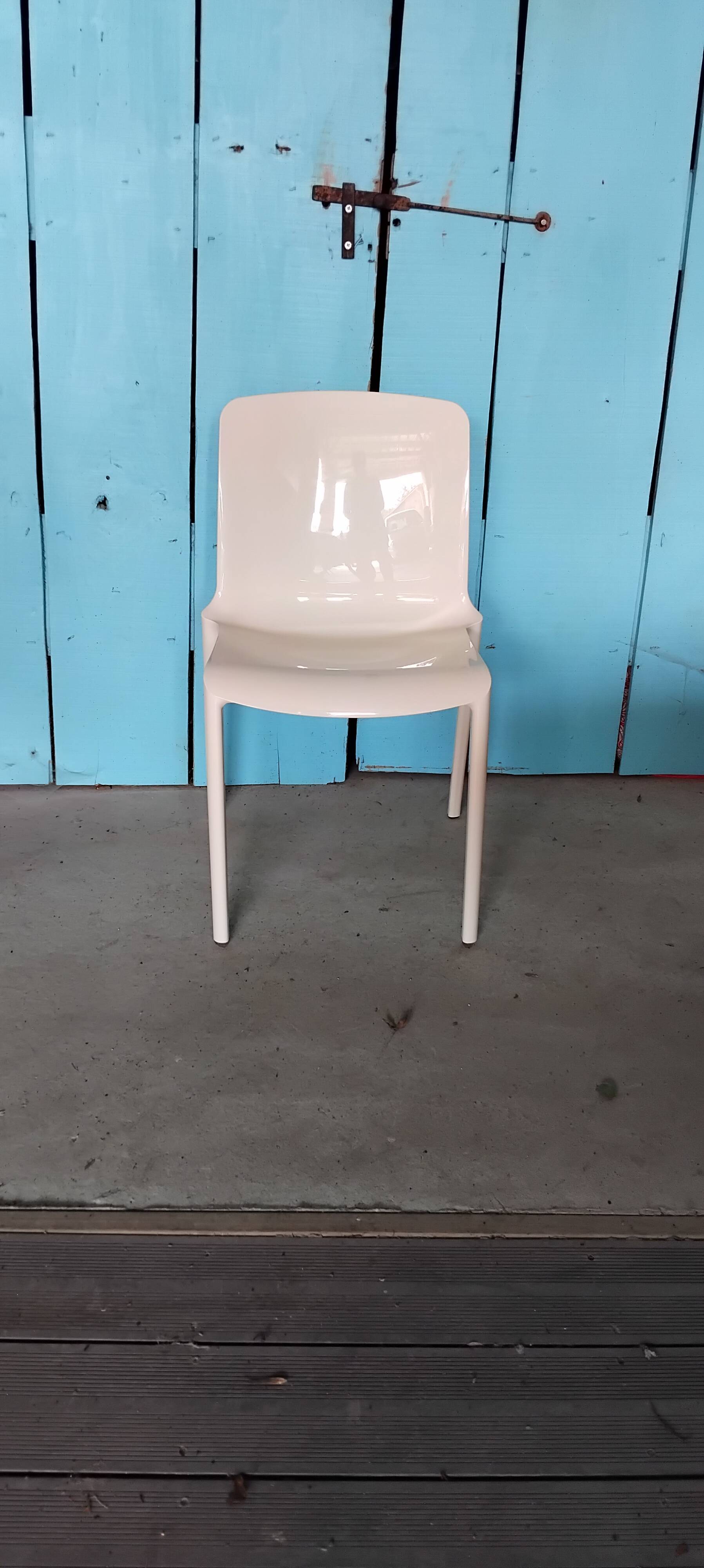 Stackable chairs model Tiffany