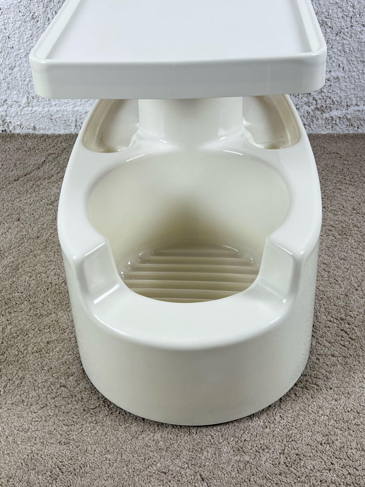 Desserte space age en plastique des années 70, design vintage made in italy