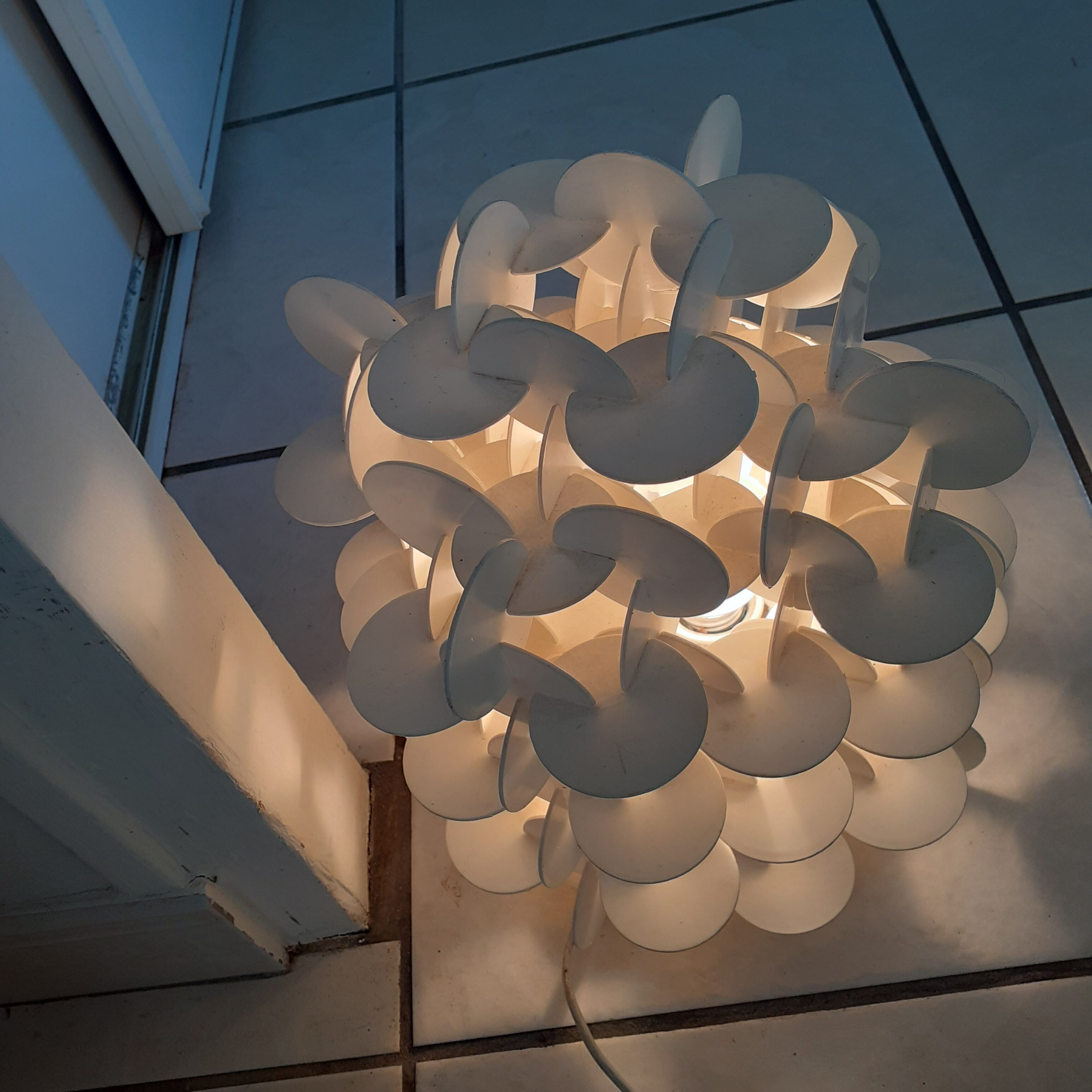 Electric lamp to lay in the 70