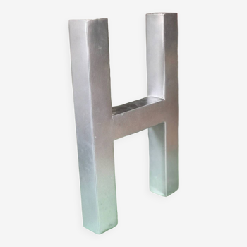 Ensign letter H