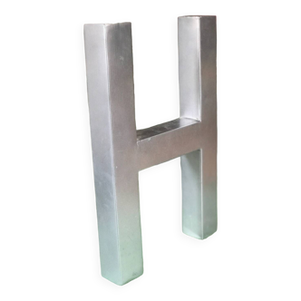 Ensign letter H