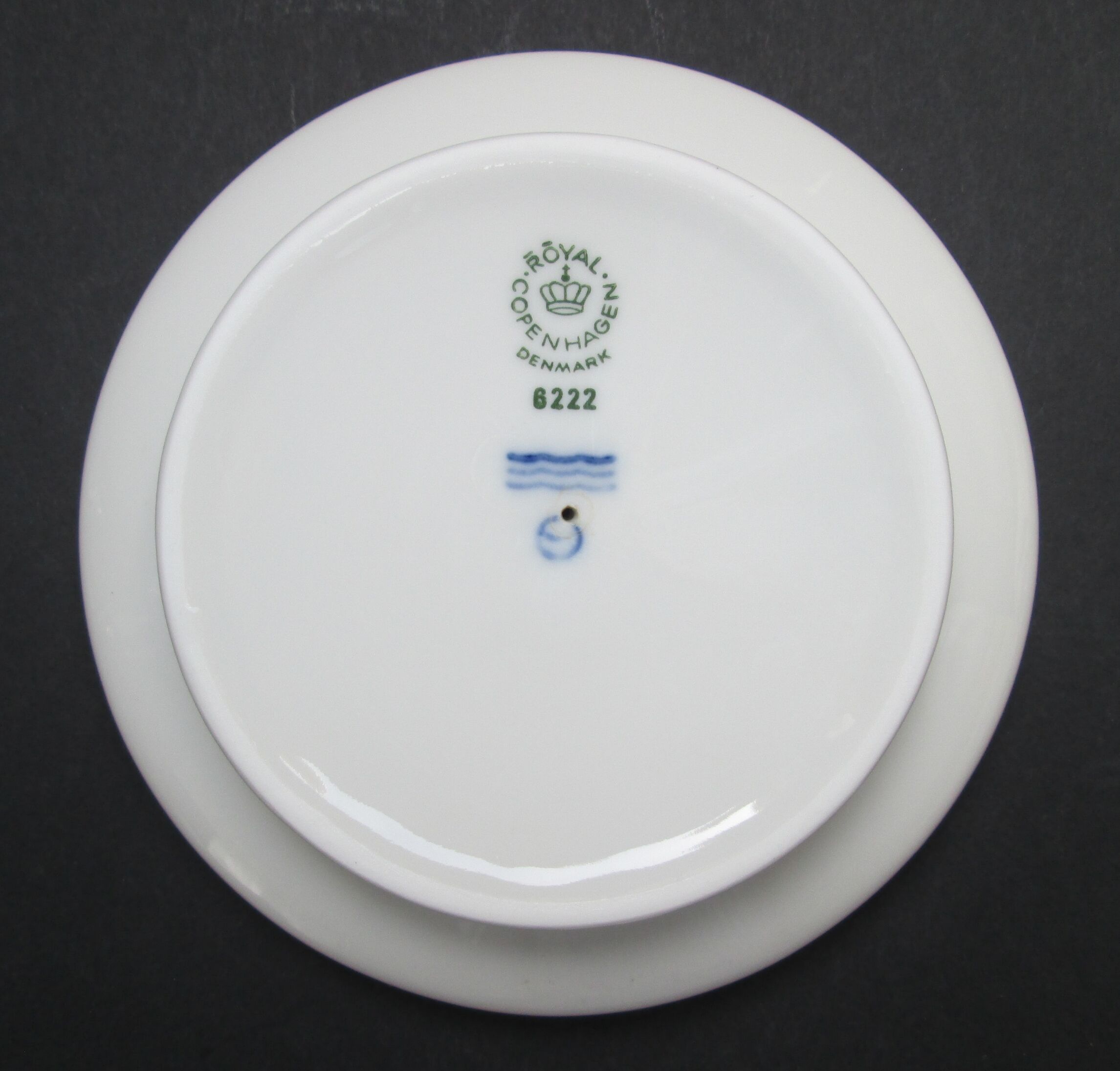 Coffee pot Grethe Meyer Royal Copenhagen 1972