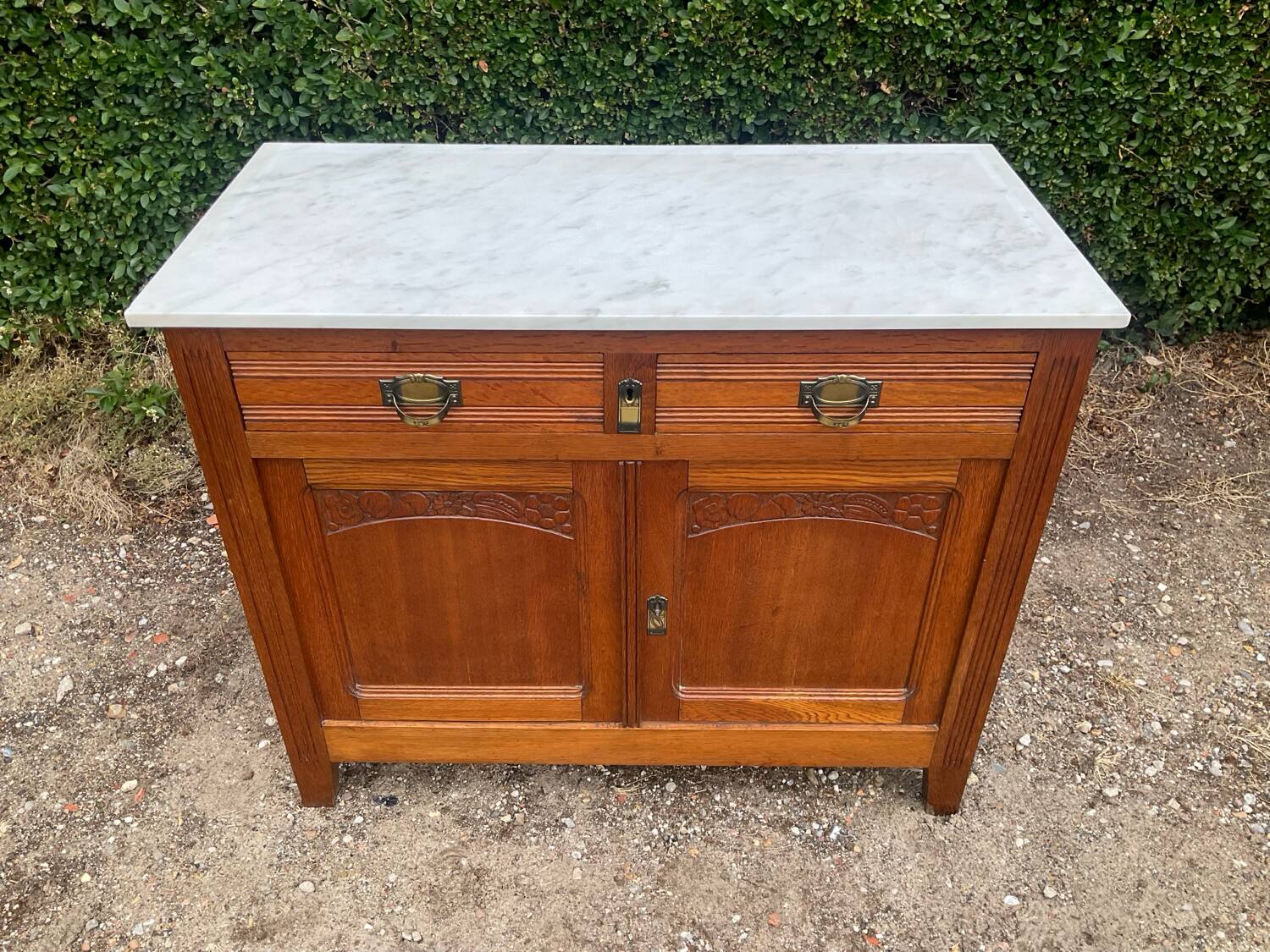 Ancien Buffet parisien en chêne et marbre