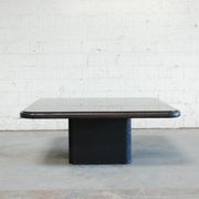 Table basse plateau miroir et cuir