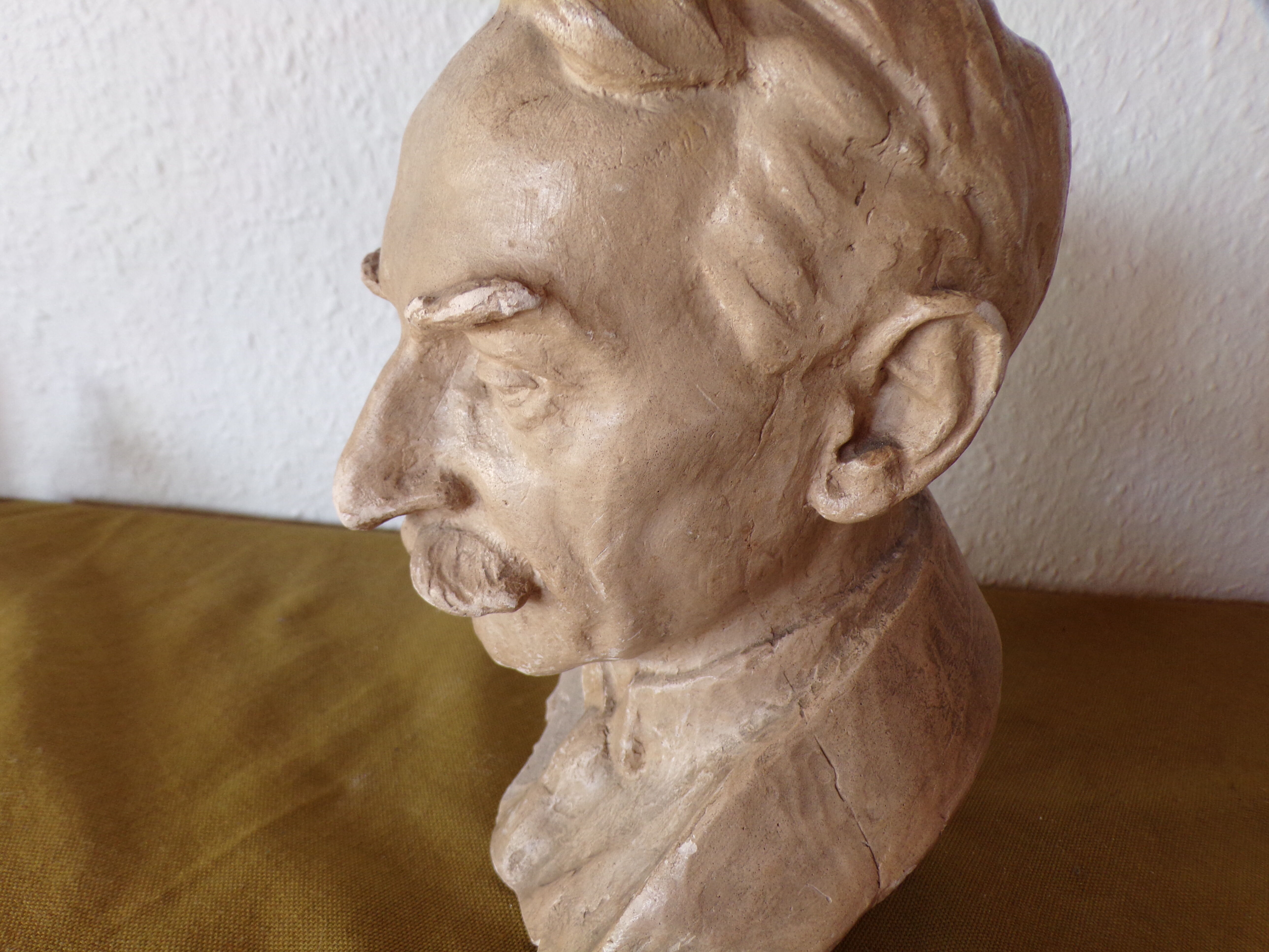 Bust Docteurt Albert Schweitzer