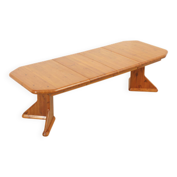 Grande table de salle à manger extensible danoise en pin massif, 1970's