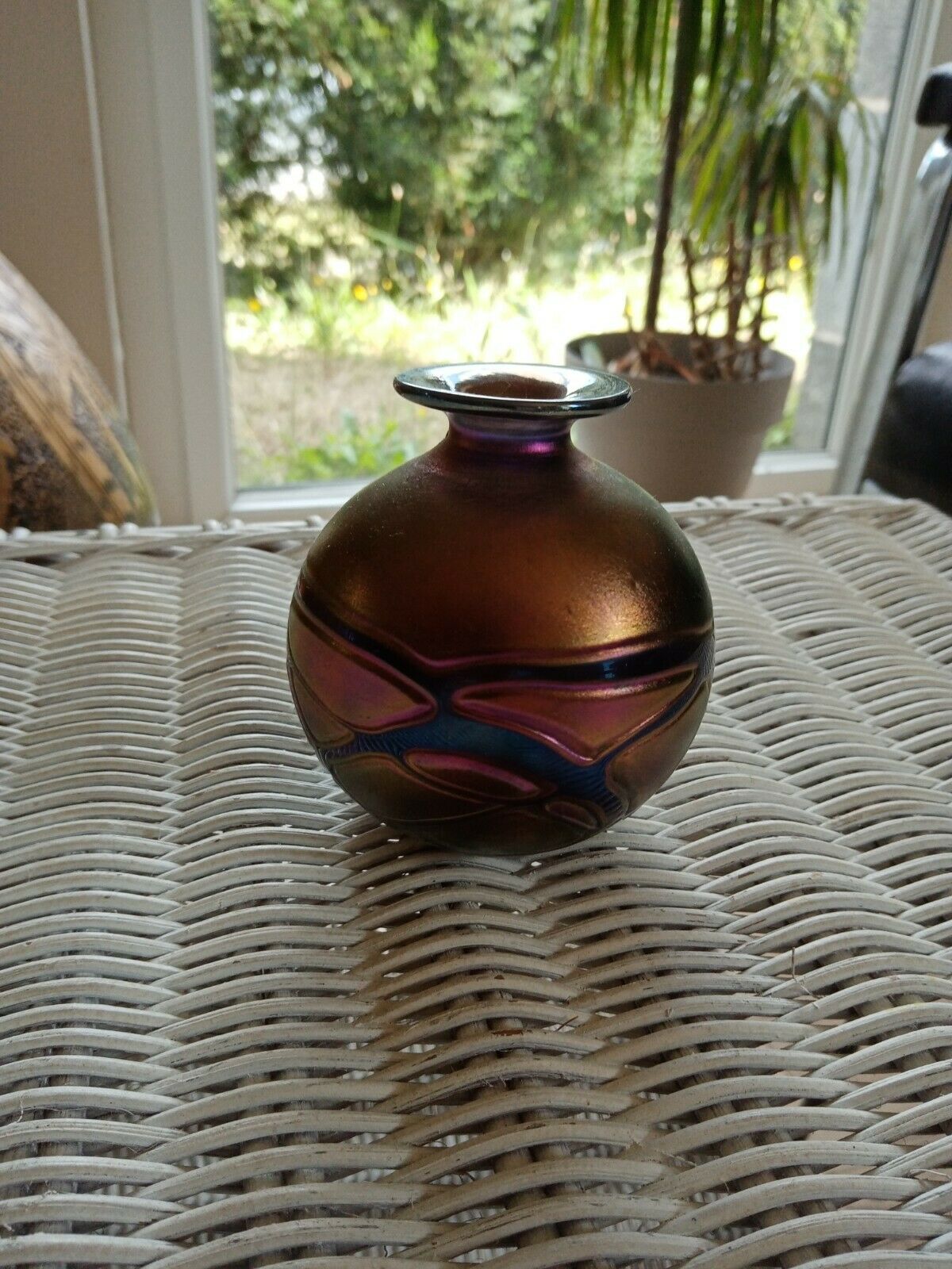 Vase Phoenician Malta 10 cm high gilded multicolored glass