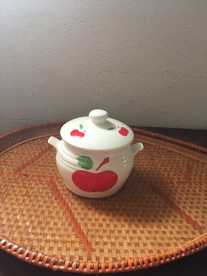 Vintage pot in faience with apple decoration