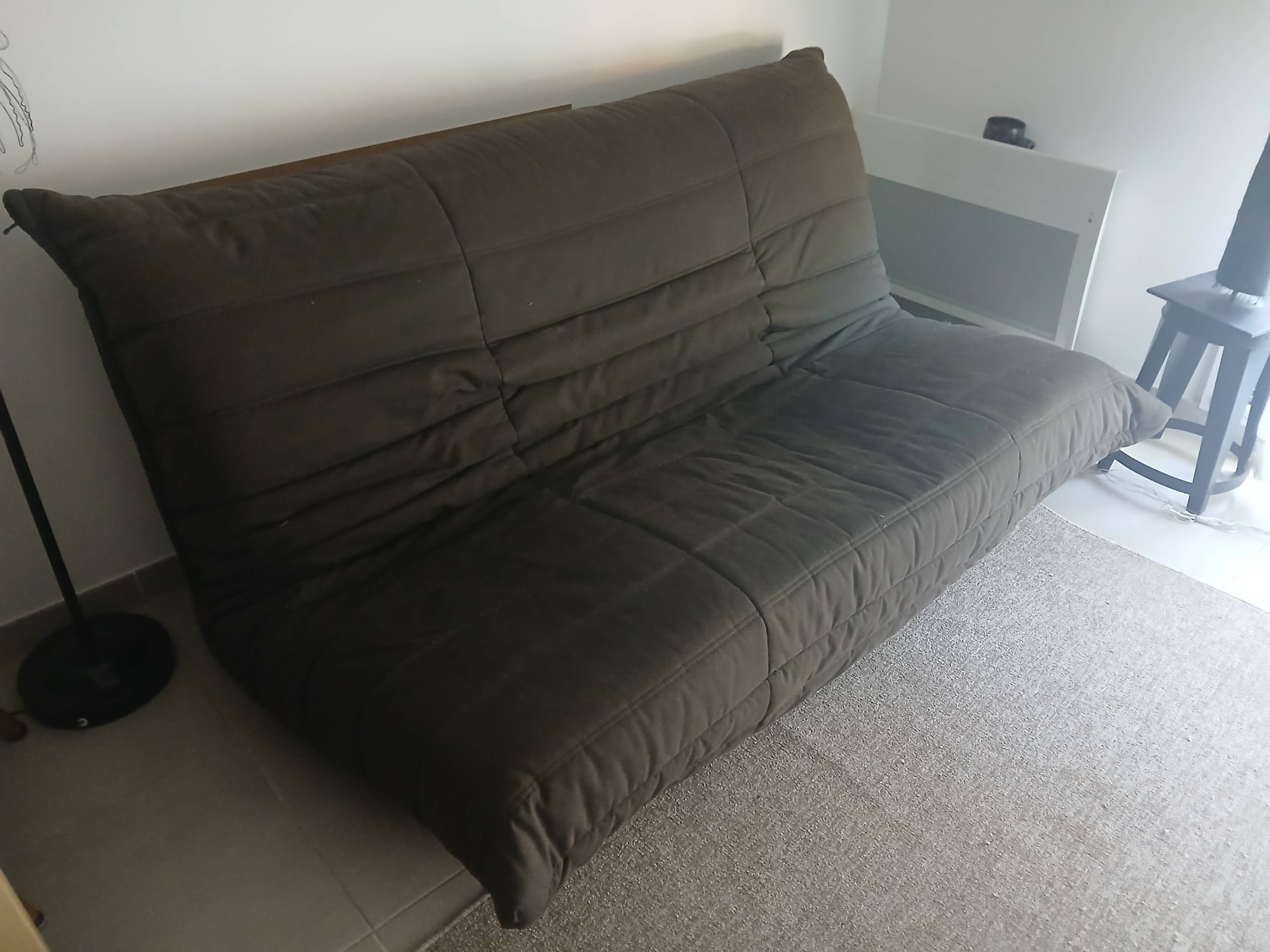 Convertible Togo brand Roset