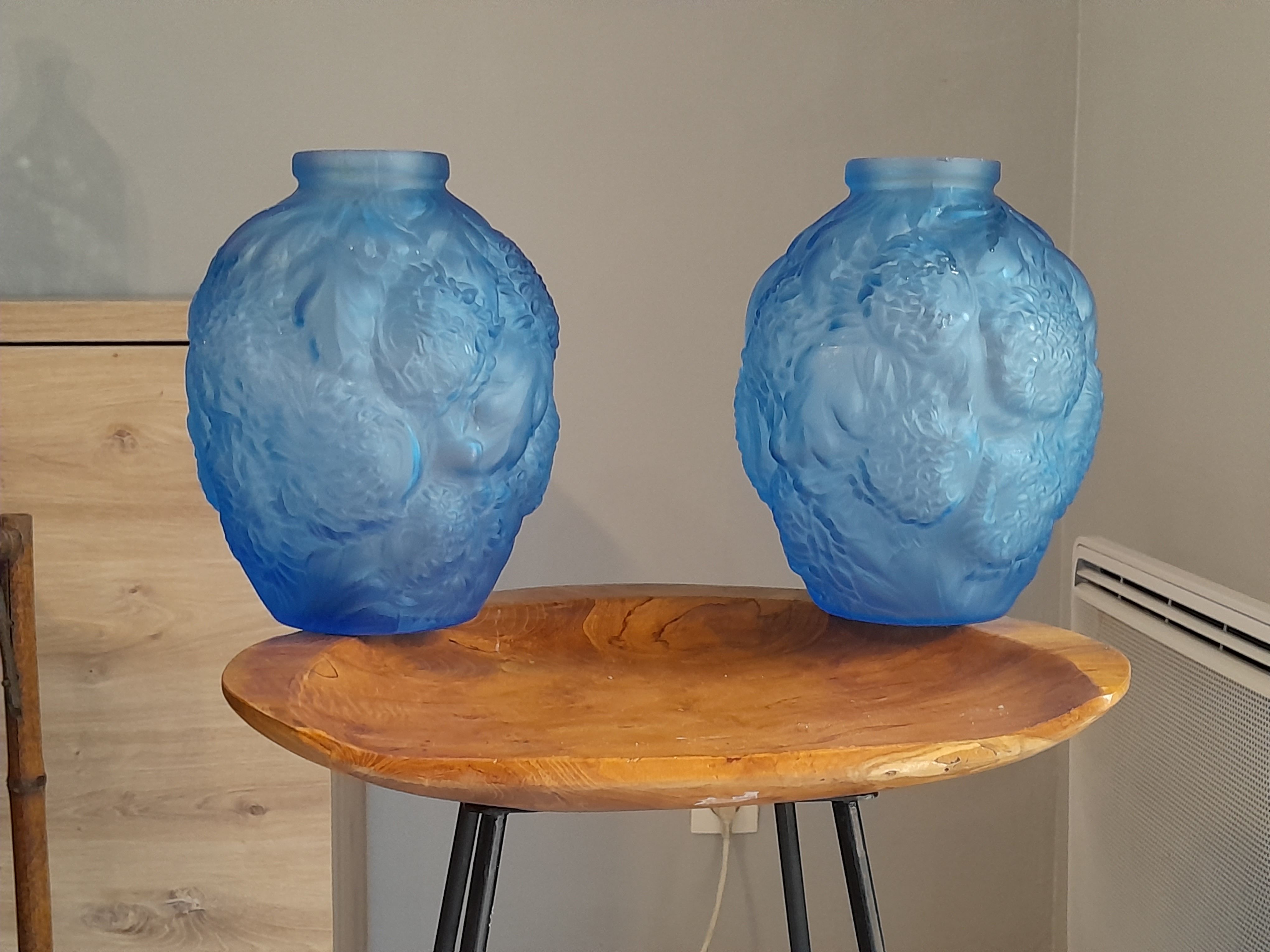 Pair of vases art deco glass blue pattern flower chrysanthemums