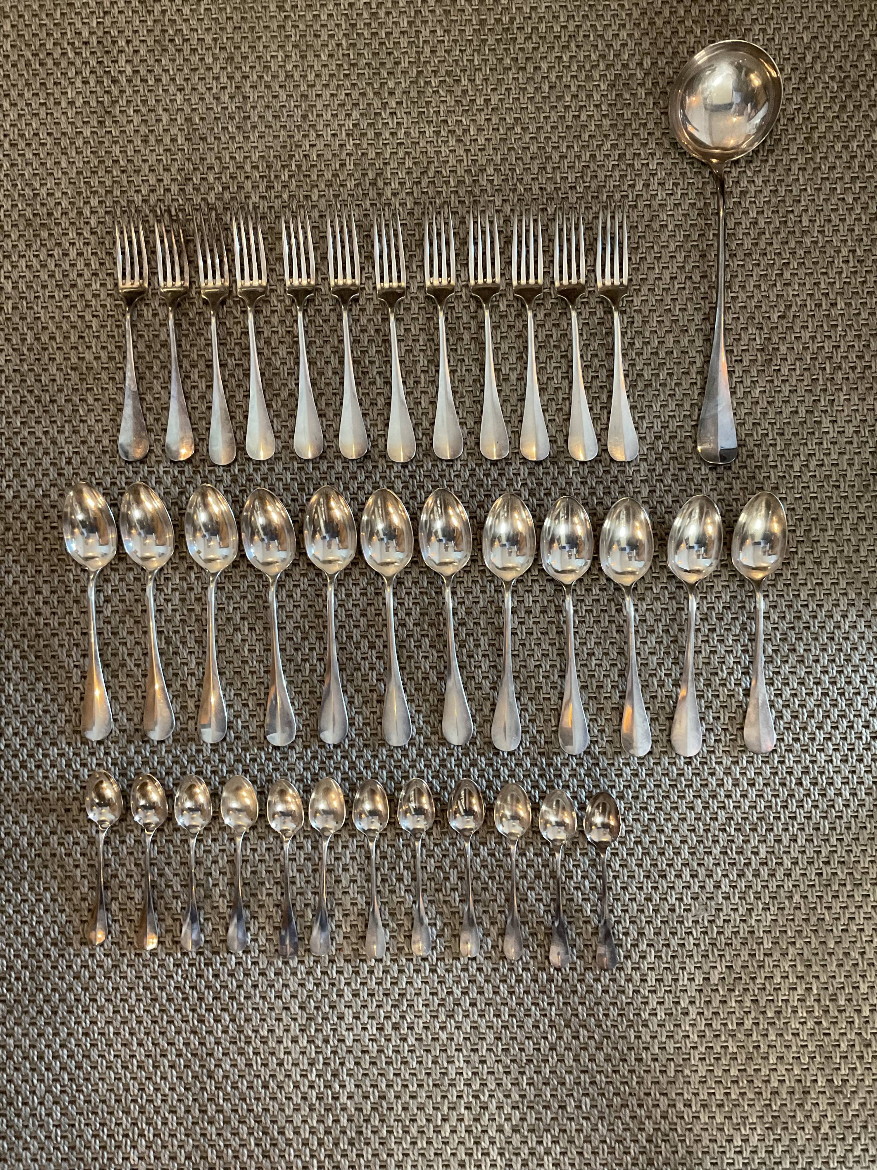 Old housewife, silver metal, 37 pieces. N°3