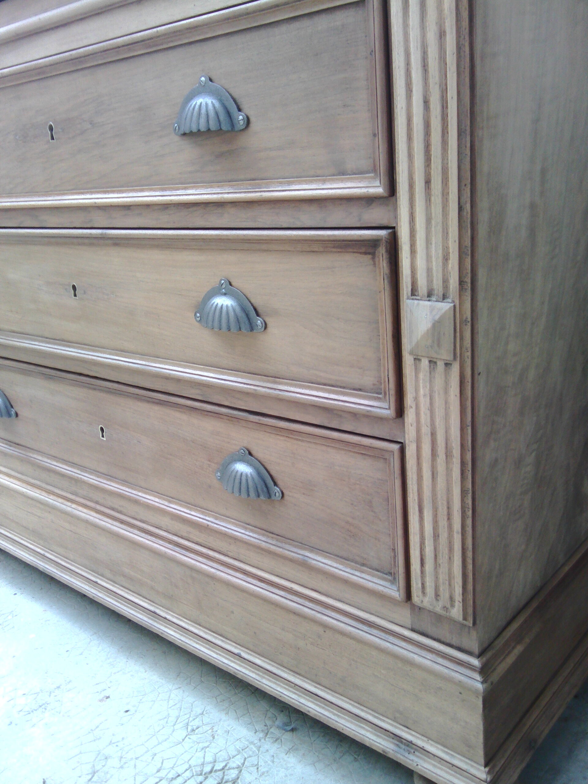 Ancient walnut dresser 1900