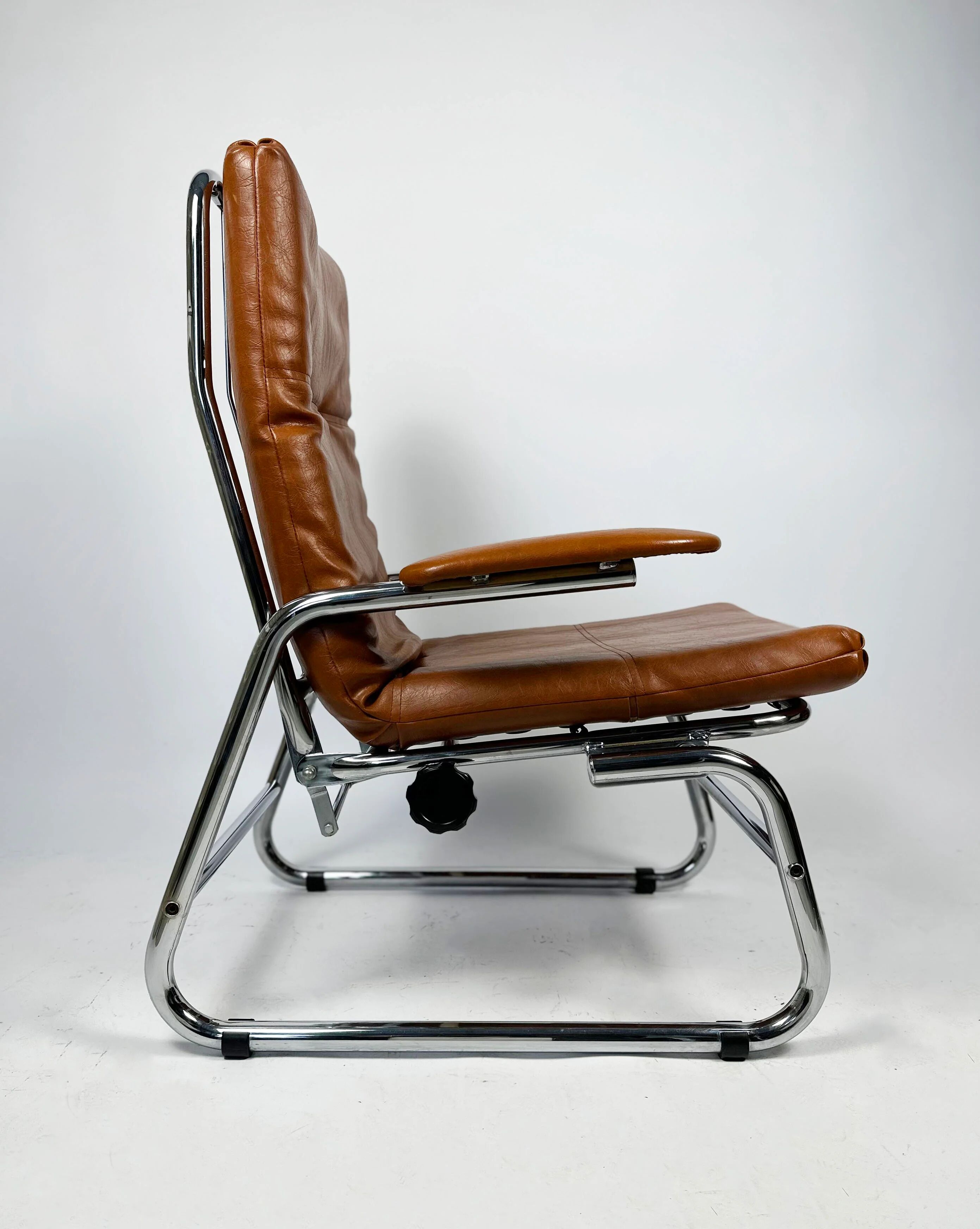 1970s Chrome Recliner - Perfect condition, pure 70s style.