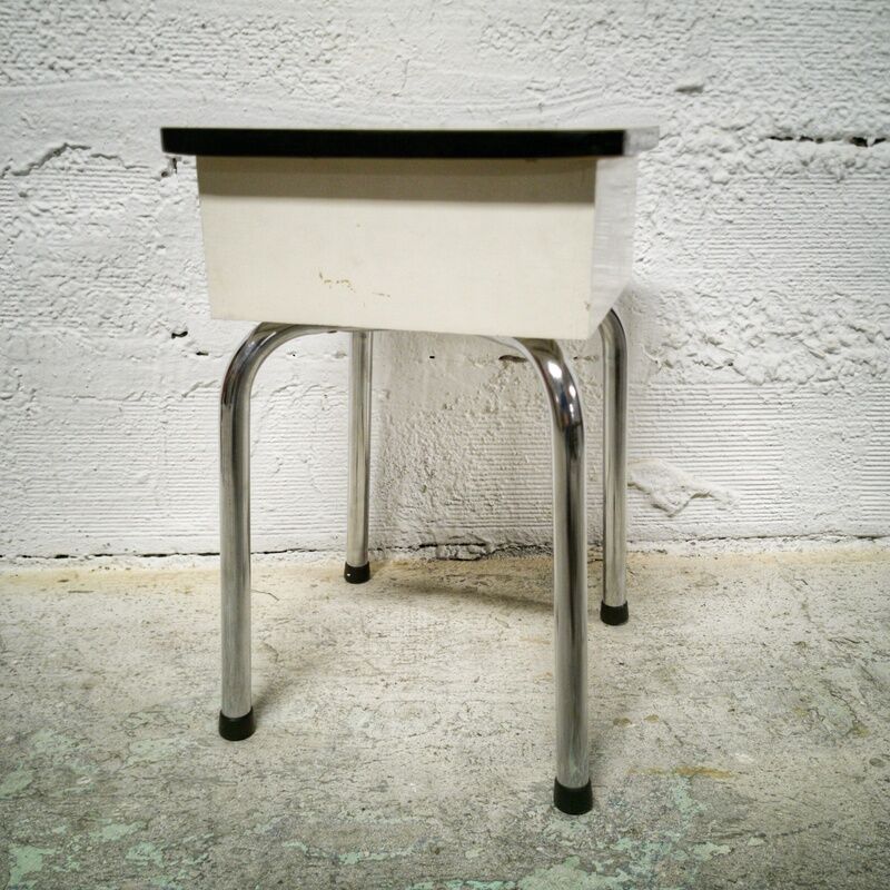 Formica shoeshine stool