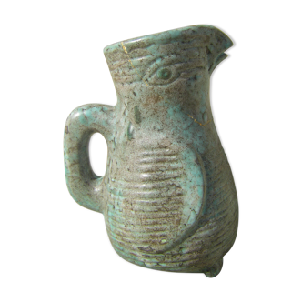 Sandstone pitcher