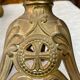 Paire de piques-cierges d’église en bronze et laiton